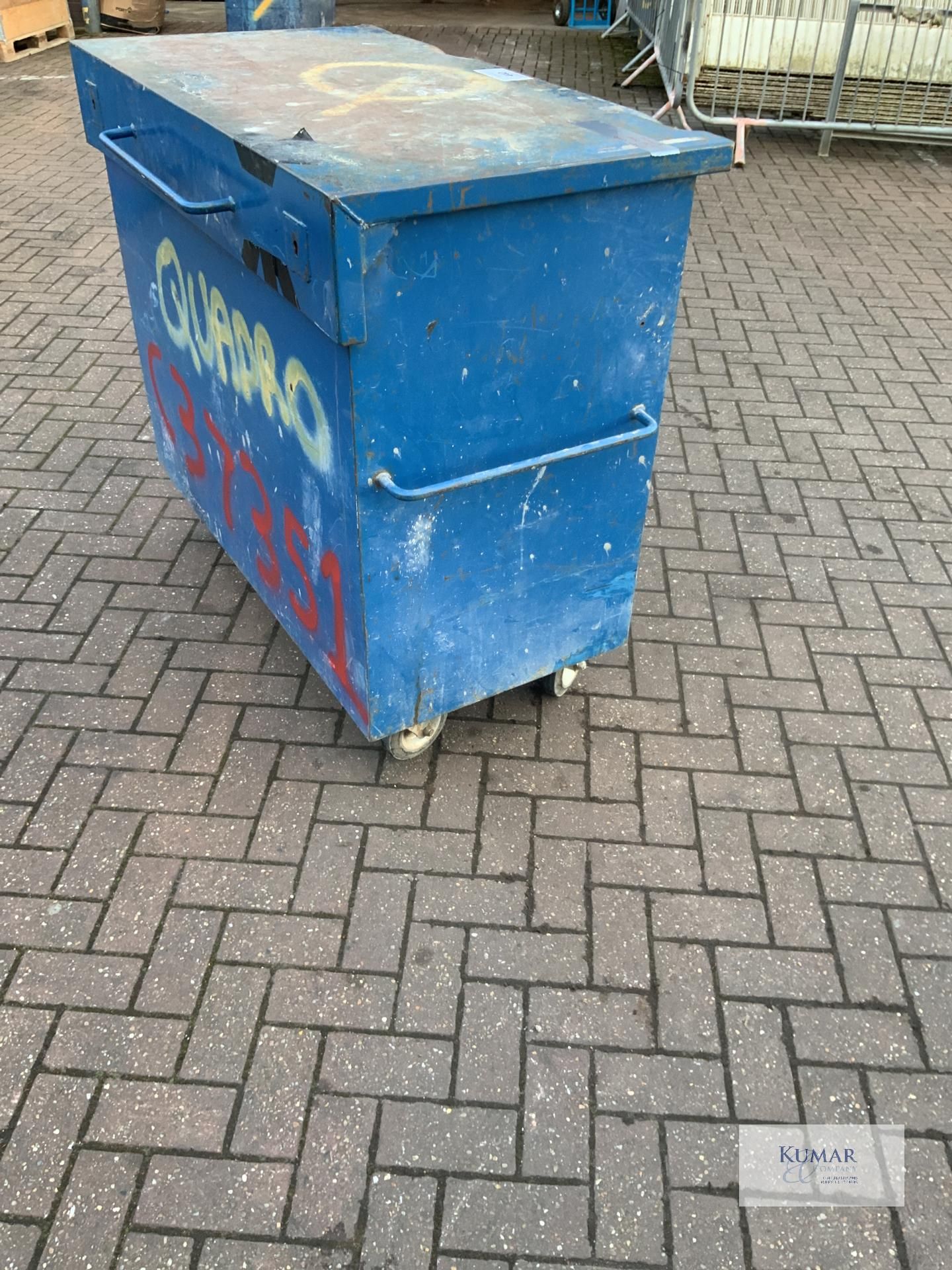 Site safety box on casters with keys - Image 4 of 6