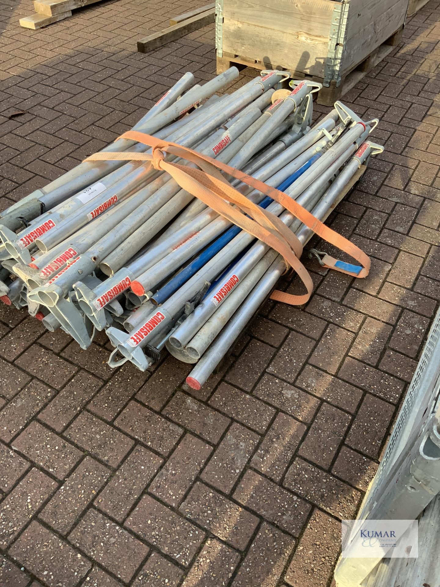 Pallet of CombiSafe Scaffold Poles - Image 4 of 5
