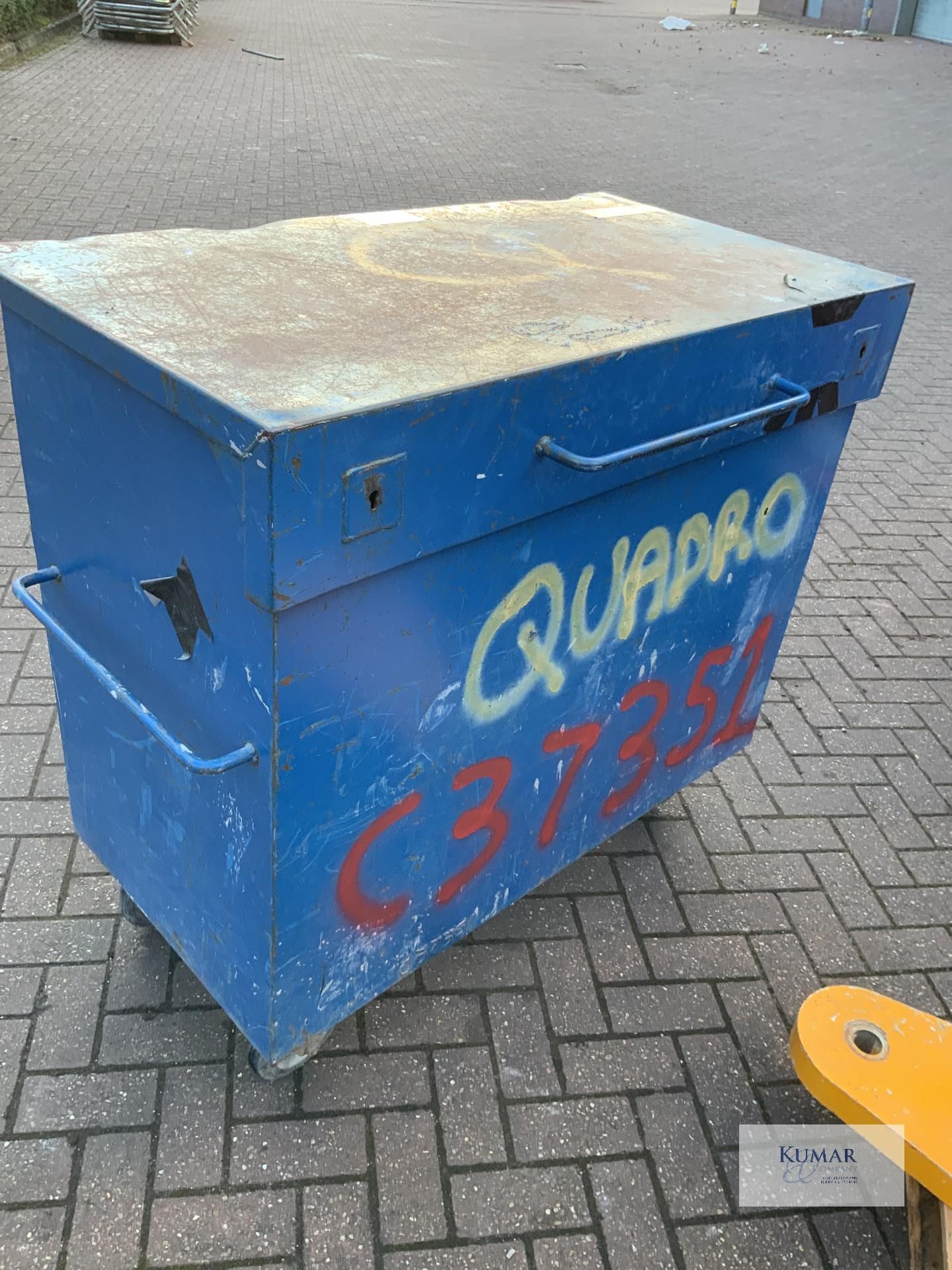 Site safety box on casters with keys - Image 2 of 6