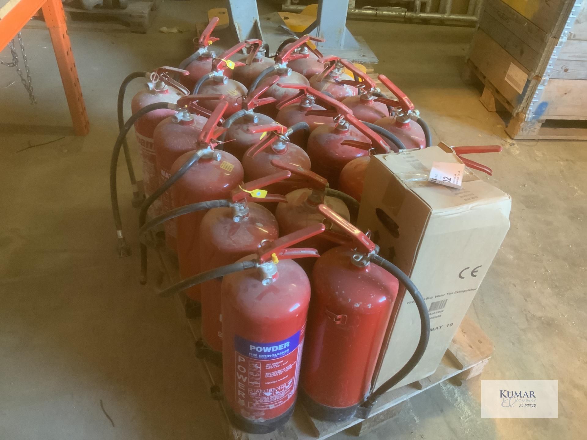 23: Fire extinguishers : Powder :water - Image 4 of 6