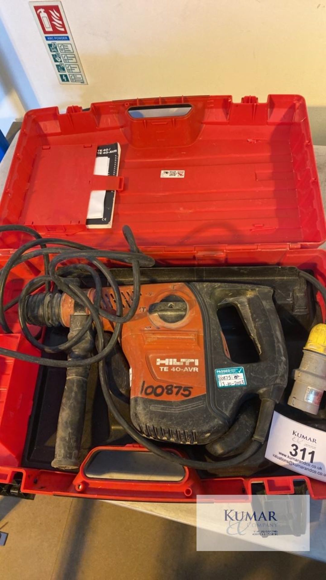 Hilti TE40-AVR 110 Volt Hammer Drill, Serial No.100875 with Carry Case - Image 7 of 7