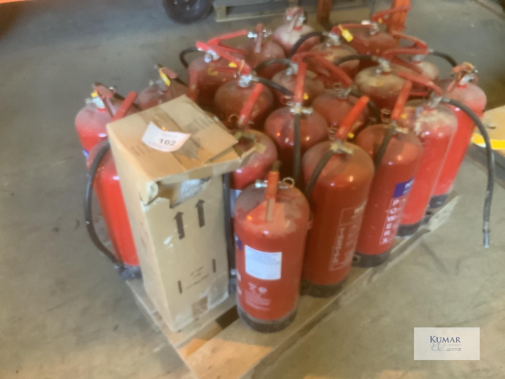 23: Fire extinguishers : Powder :water - Image 2 of 6