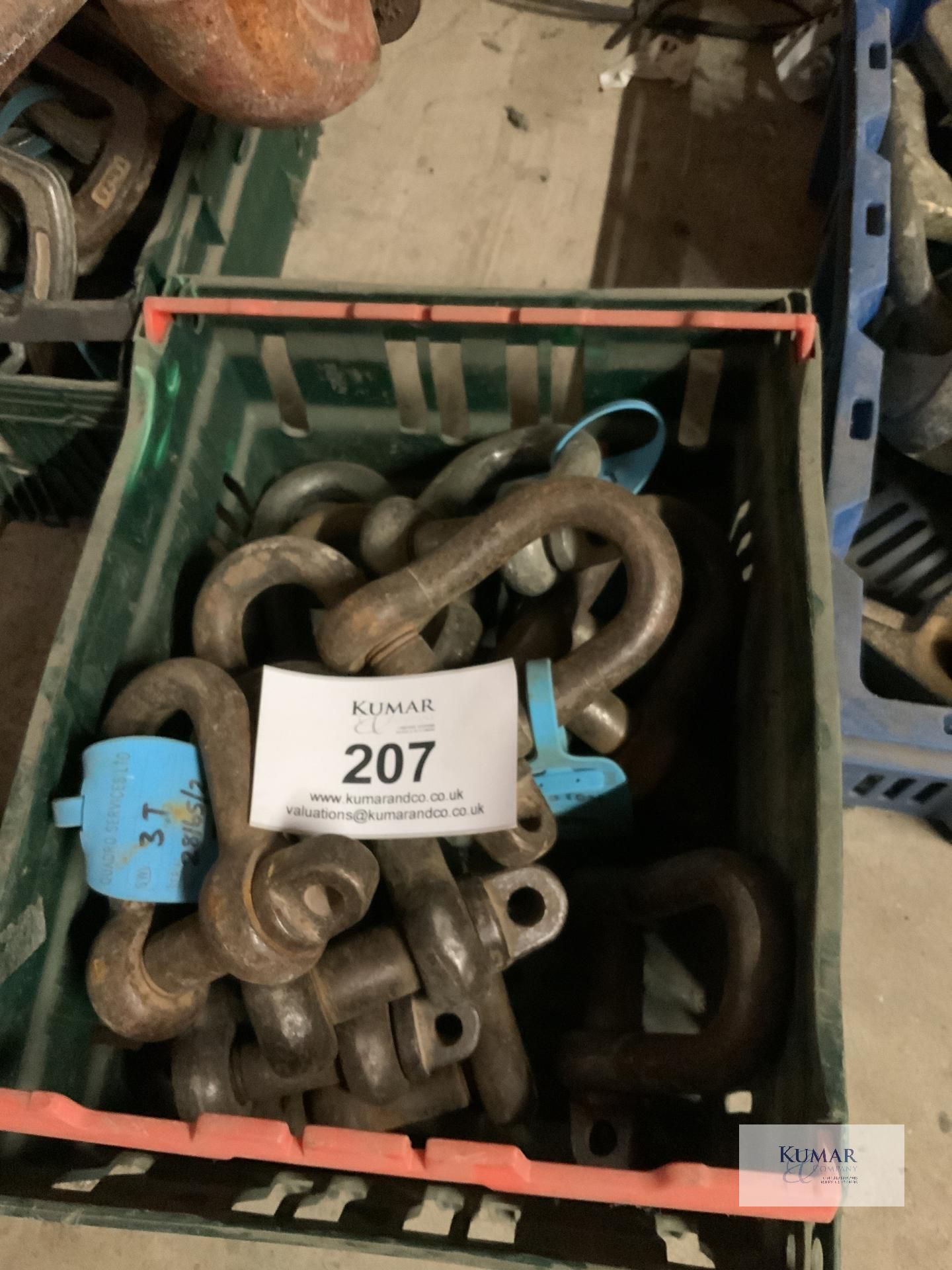 14: 3 tonne D shackles