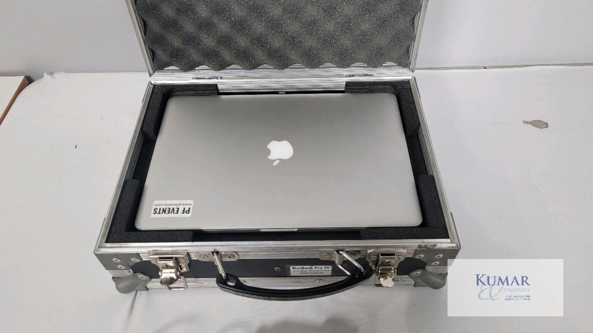 Apple MacBook Pro (15-inch, 2.5GHz Quad-Core Intel Core i7) in 5 STAR Case