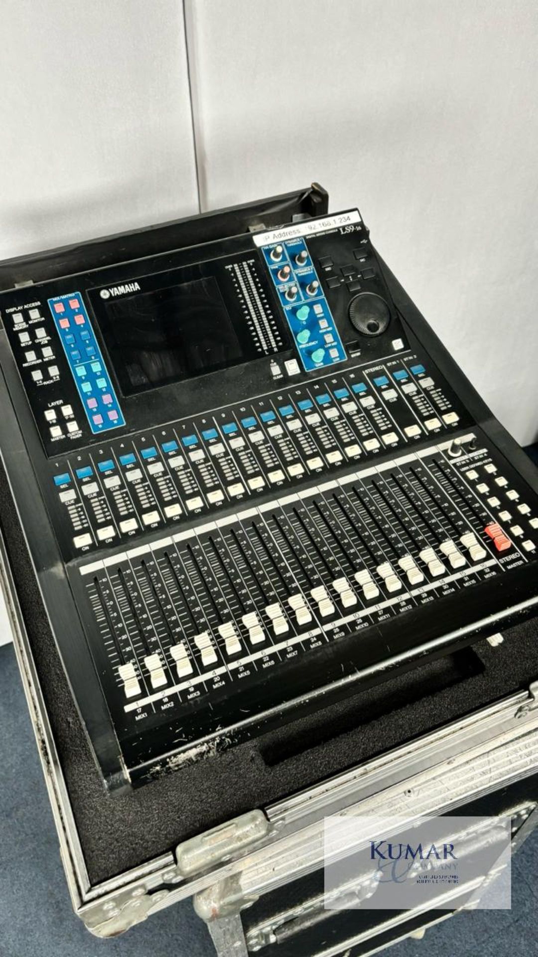 Yamaha LS9 16 Channel Digital Mixing Console in Flight Case Yamaha LS9-16 - Good working order. - Image 3 of 5