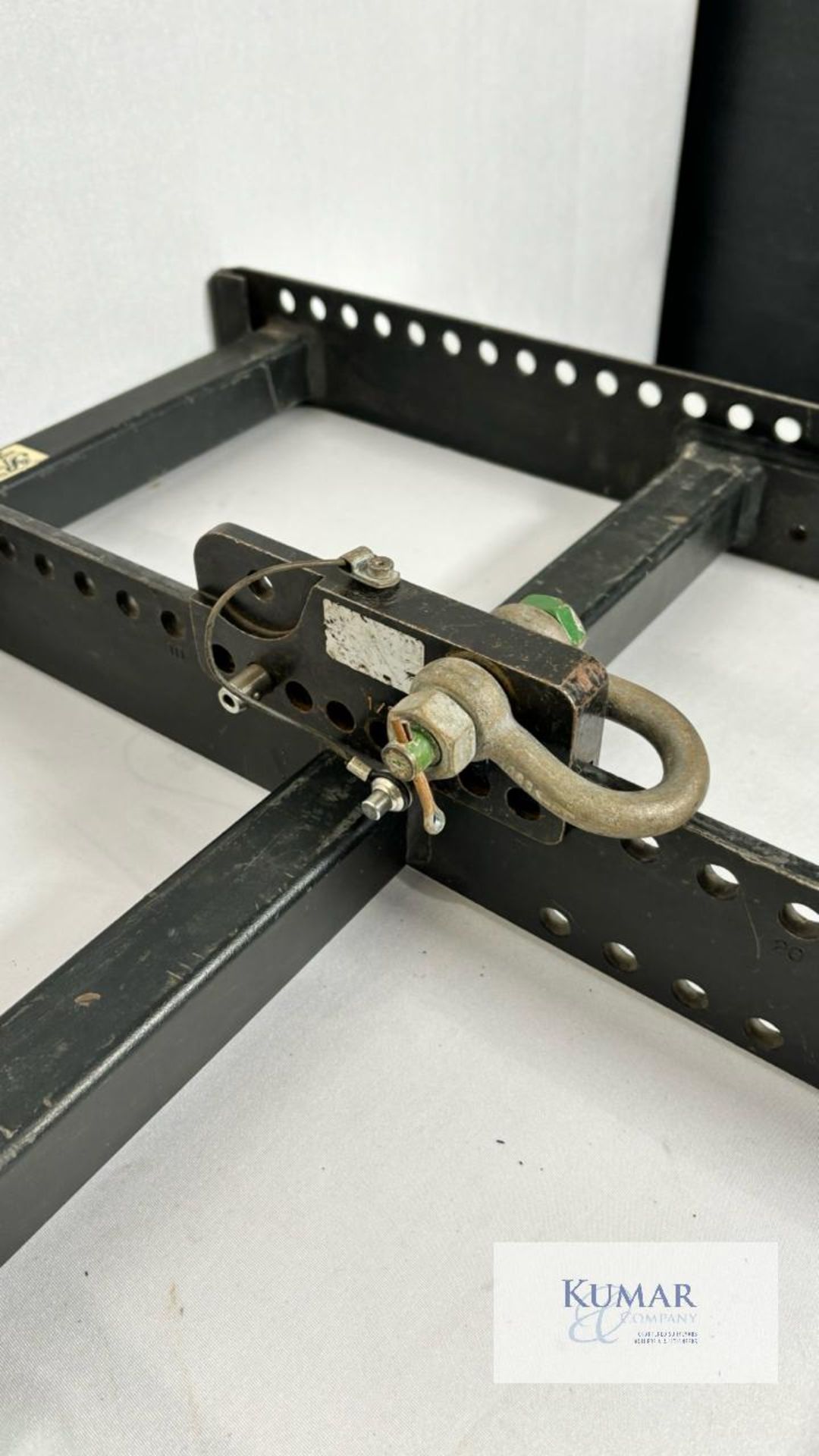2 x D&B Q1 Flying Frames with D&B load adaptors Function condition - frame and load adaptors - Image 8 of 9