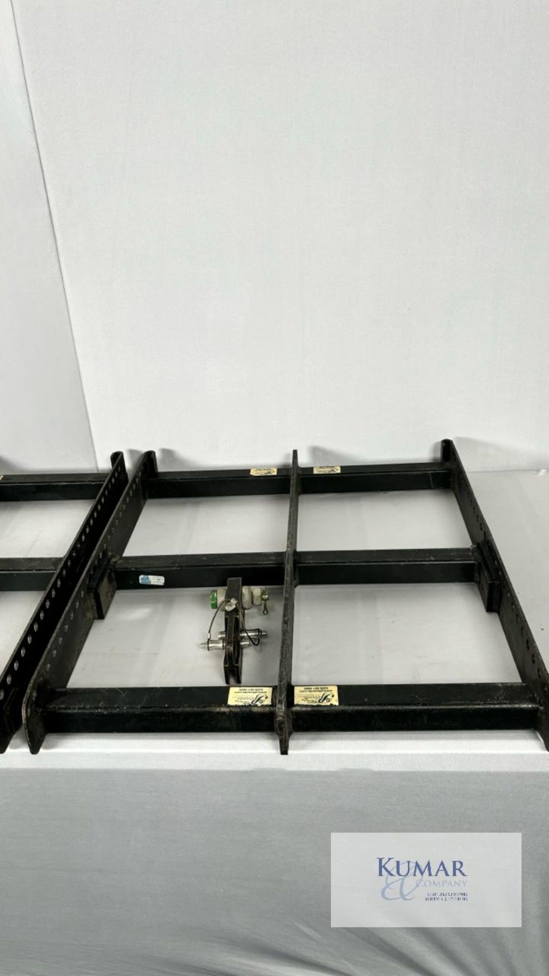 2 x D&B Q1 Flying Frames with D&B load adaptors Function condition - frame and load adaptors - Image 3 of 9