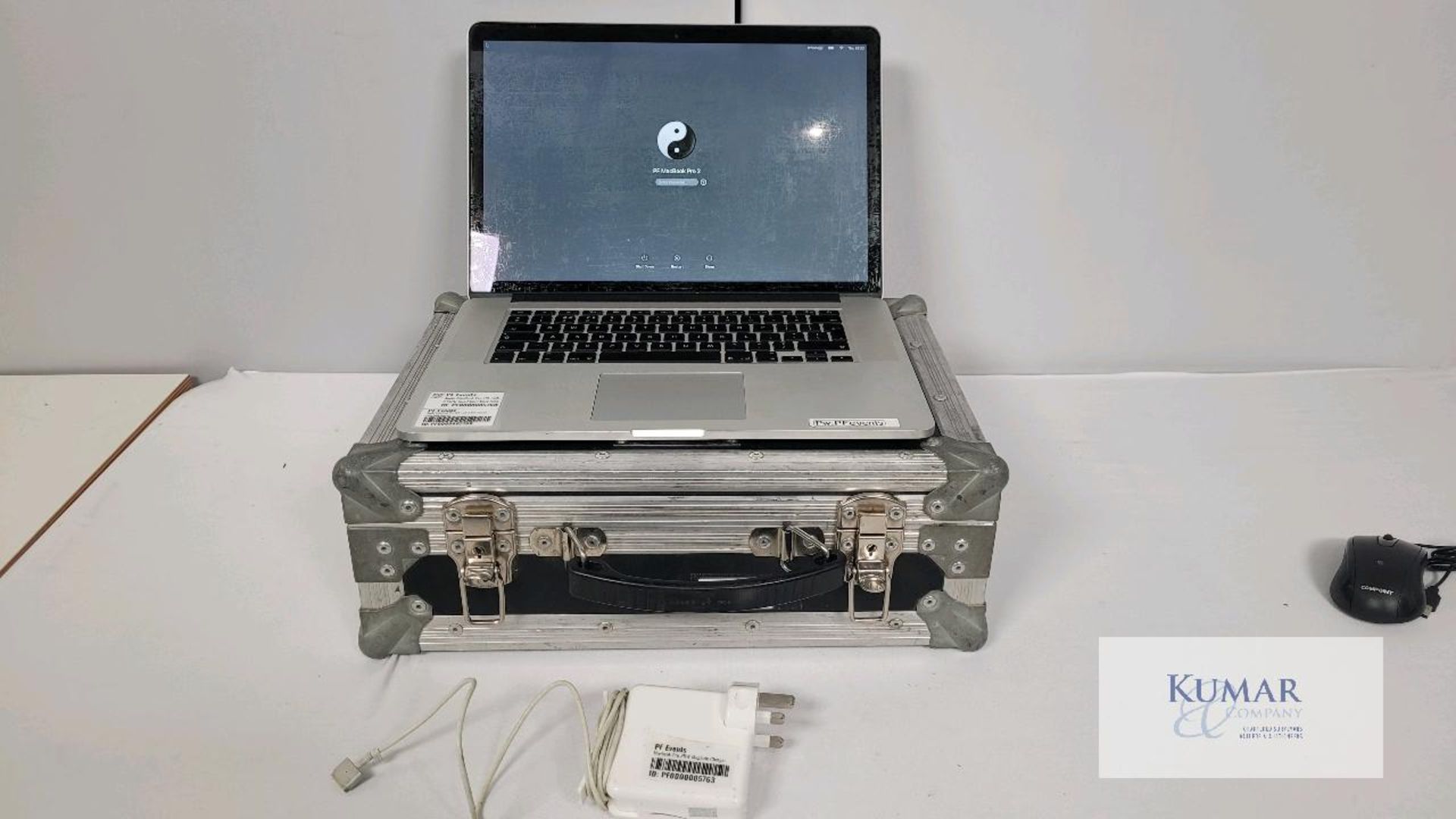 Apple MacBook Pro (15-inch, 2.5GHz Quad-Core Intel Core i7) in 5 STAR Case - Image 3 of 9