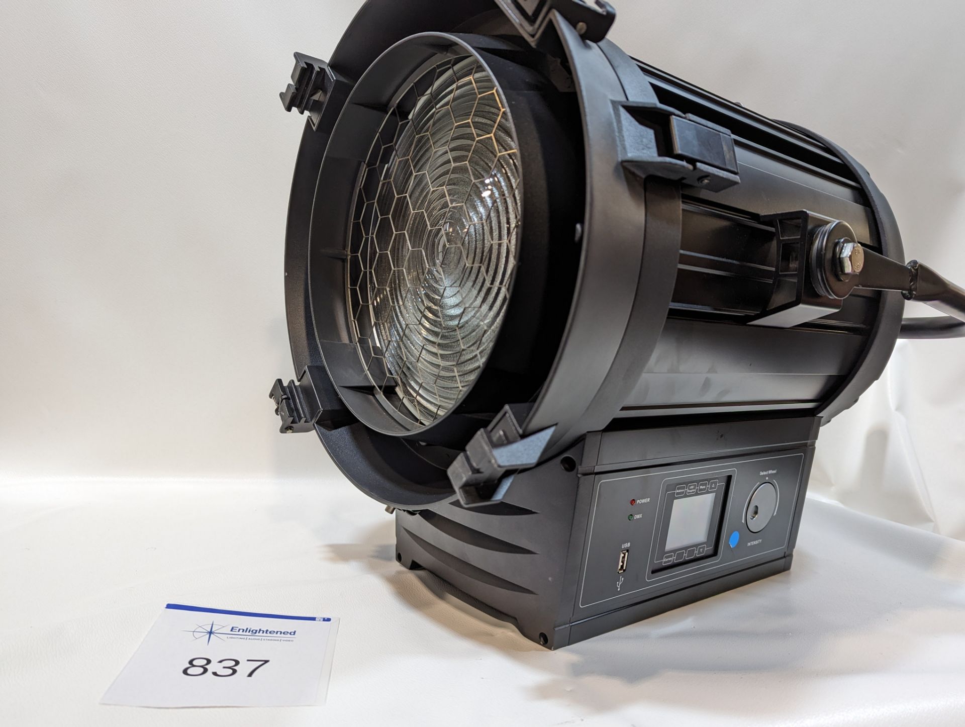 Strand 400F LED Daylight TV Fresnel