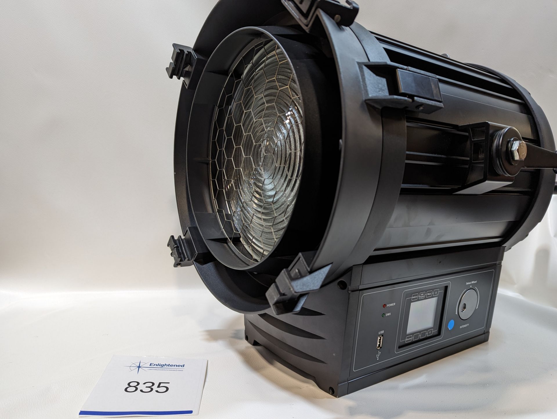 Strand 400F LED Daylight TV Fresnel