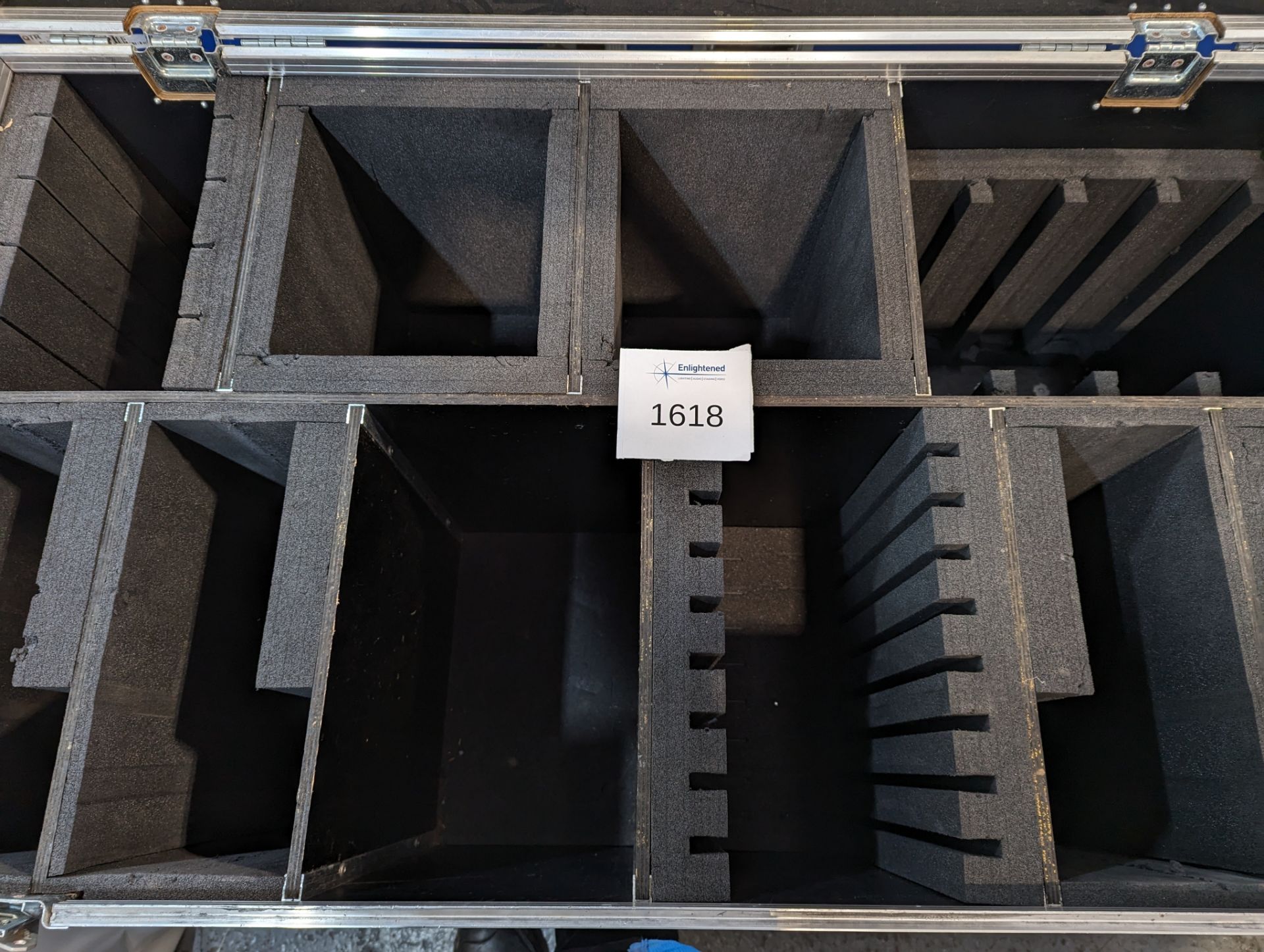 Showtec Helix 4-way Flightcase - Image 2 of 2