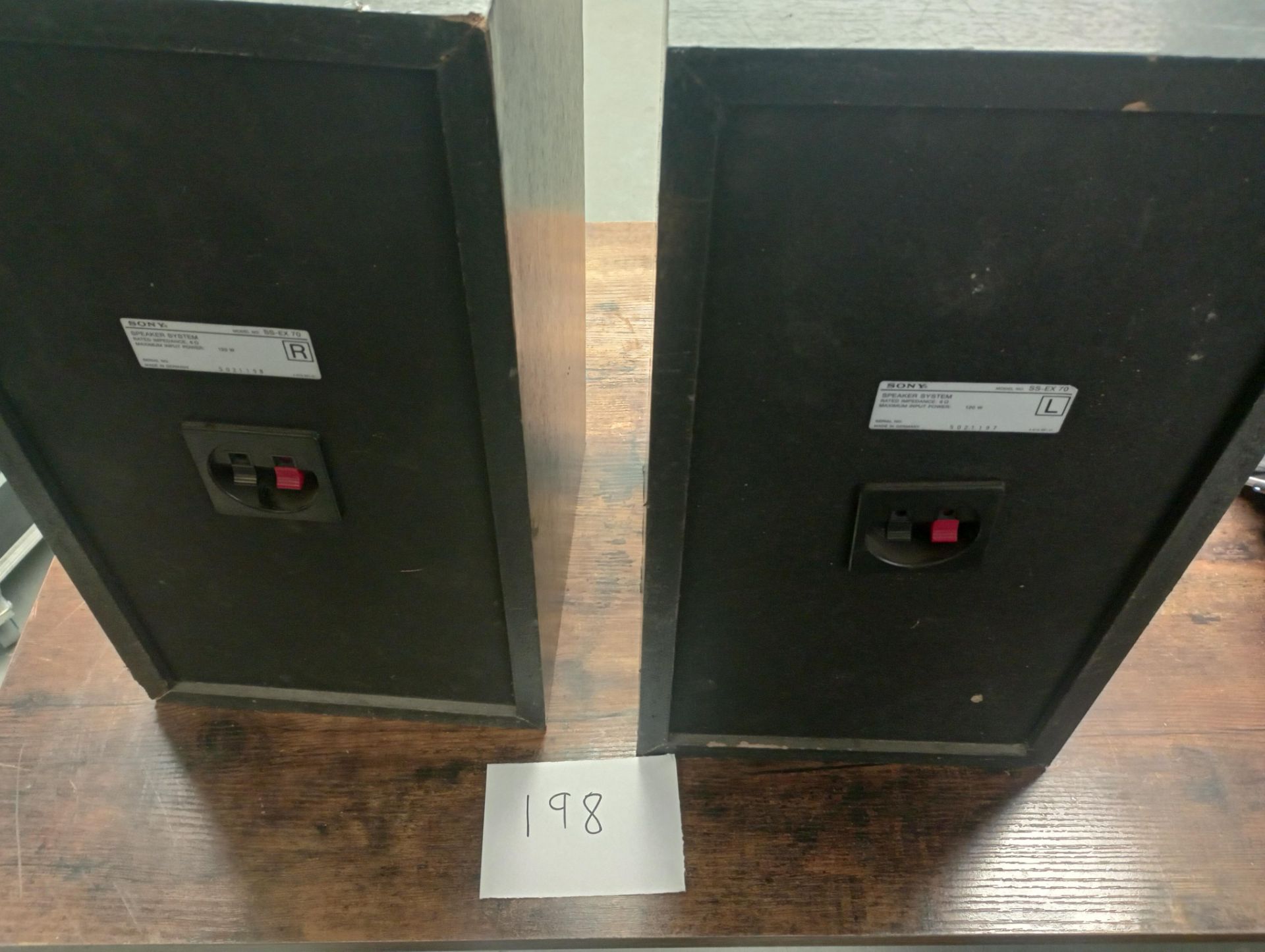 Pair of Sony SS-EX 70 Speakers - Bild 2 aus 2