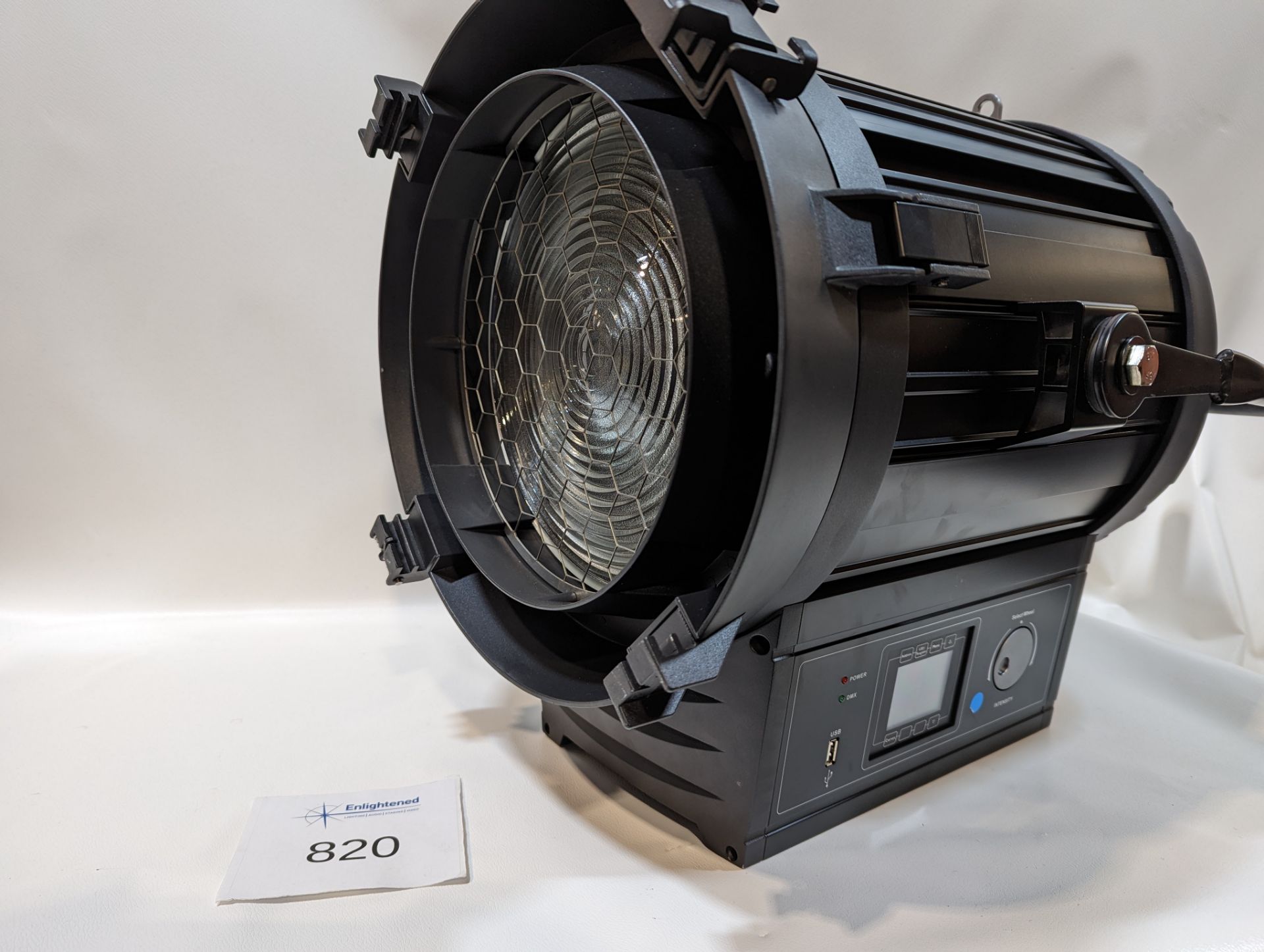 Strand 400F LED Daylight TV Fresnel