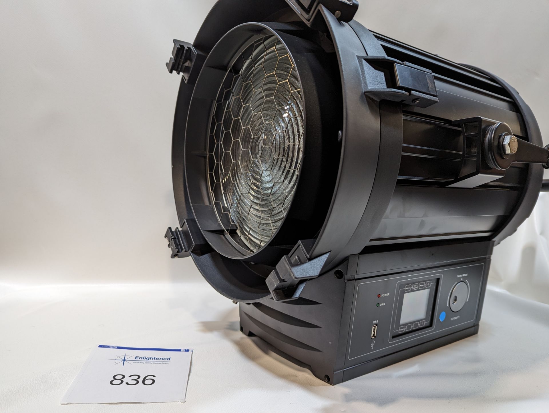 Strand 400F LED Daylight TV Fresnel