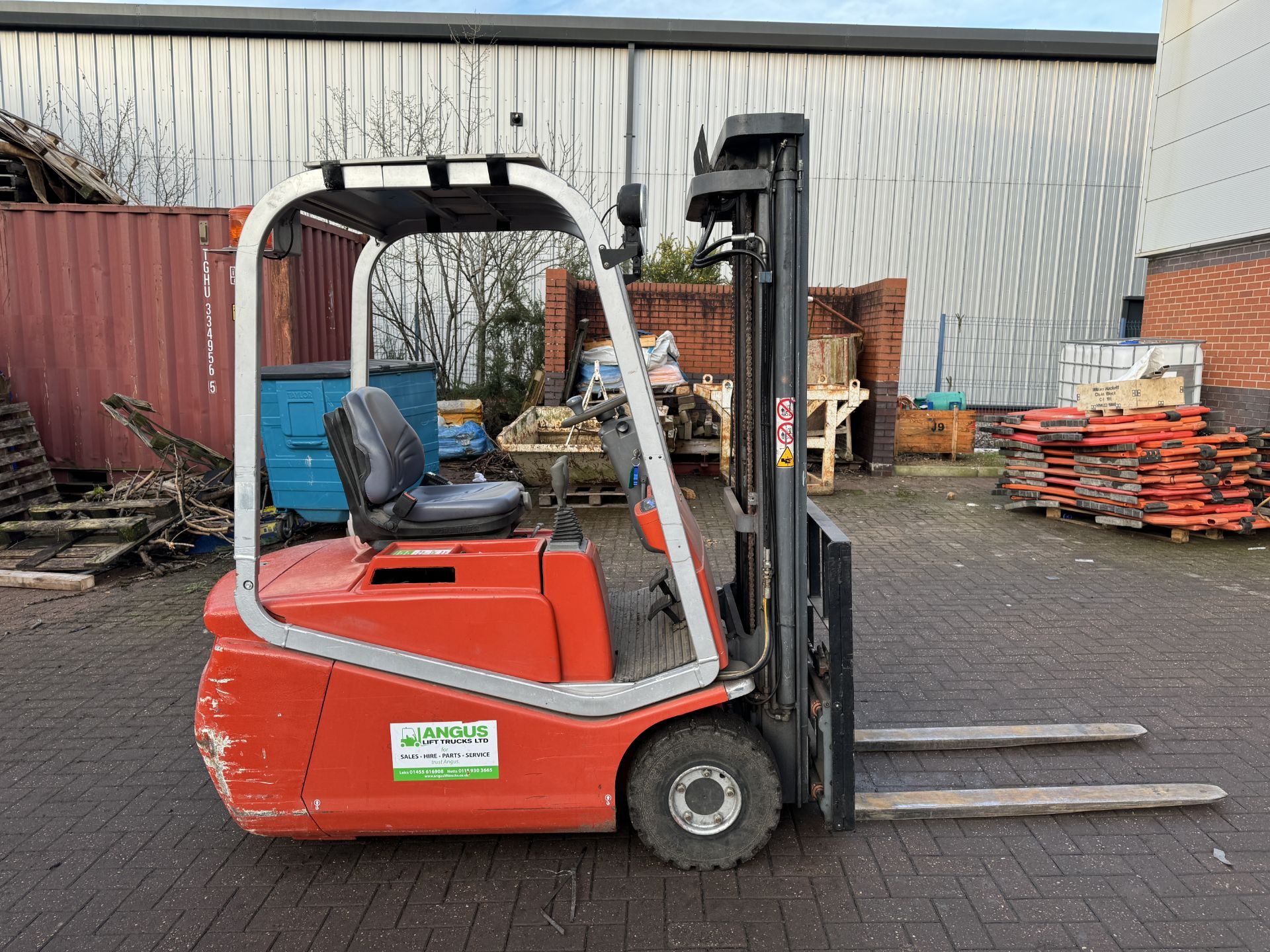 Cargo Model C 3 E 150 Tri Wheel Container Specification Electric Reach Truck - Image 6 of 28