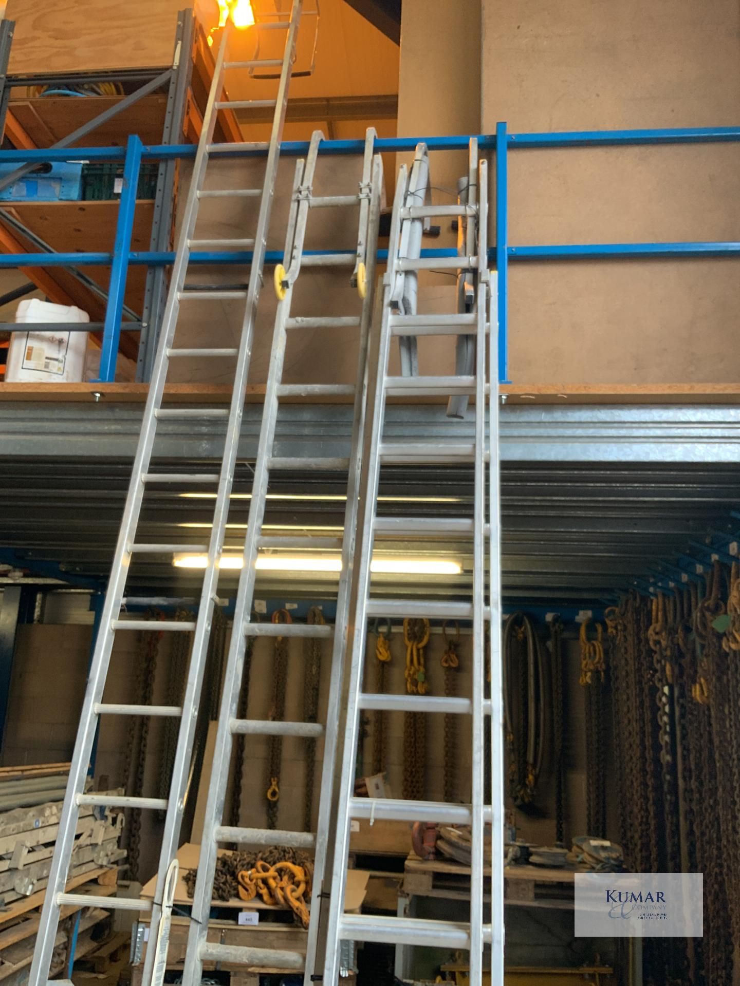 3: roof ladders - Image 2 of 5