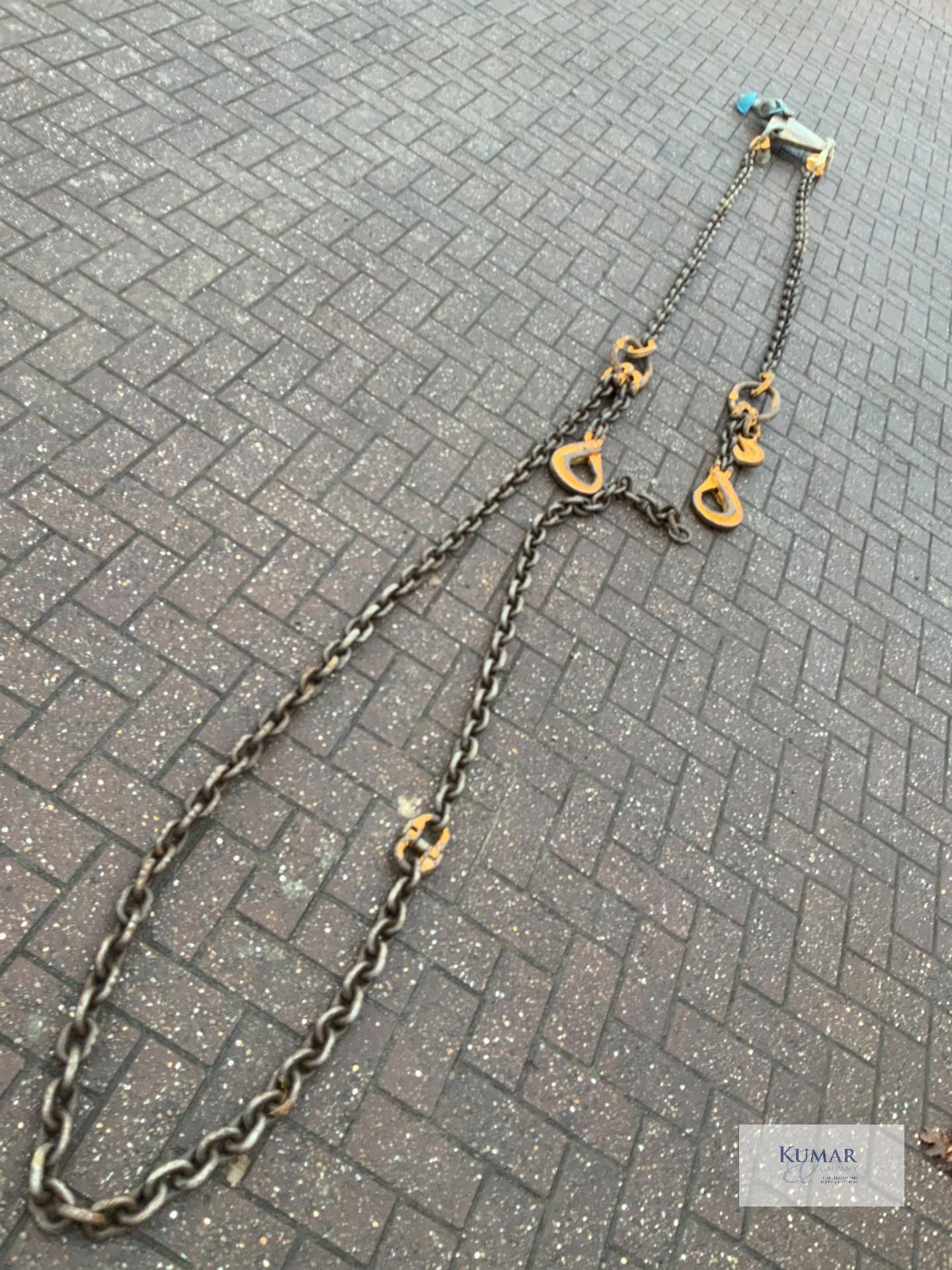 1: 2 leg with spreader bar. 5.3 tonne. 2 metre with attached chains