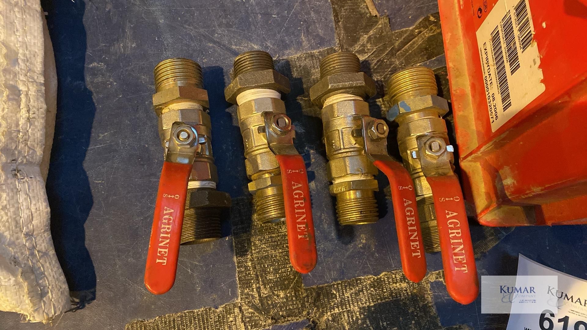 Air/water valves - Image 2 of 5