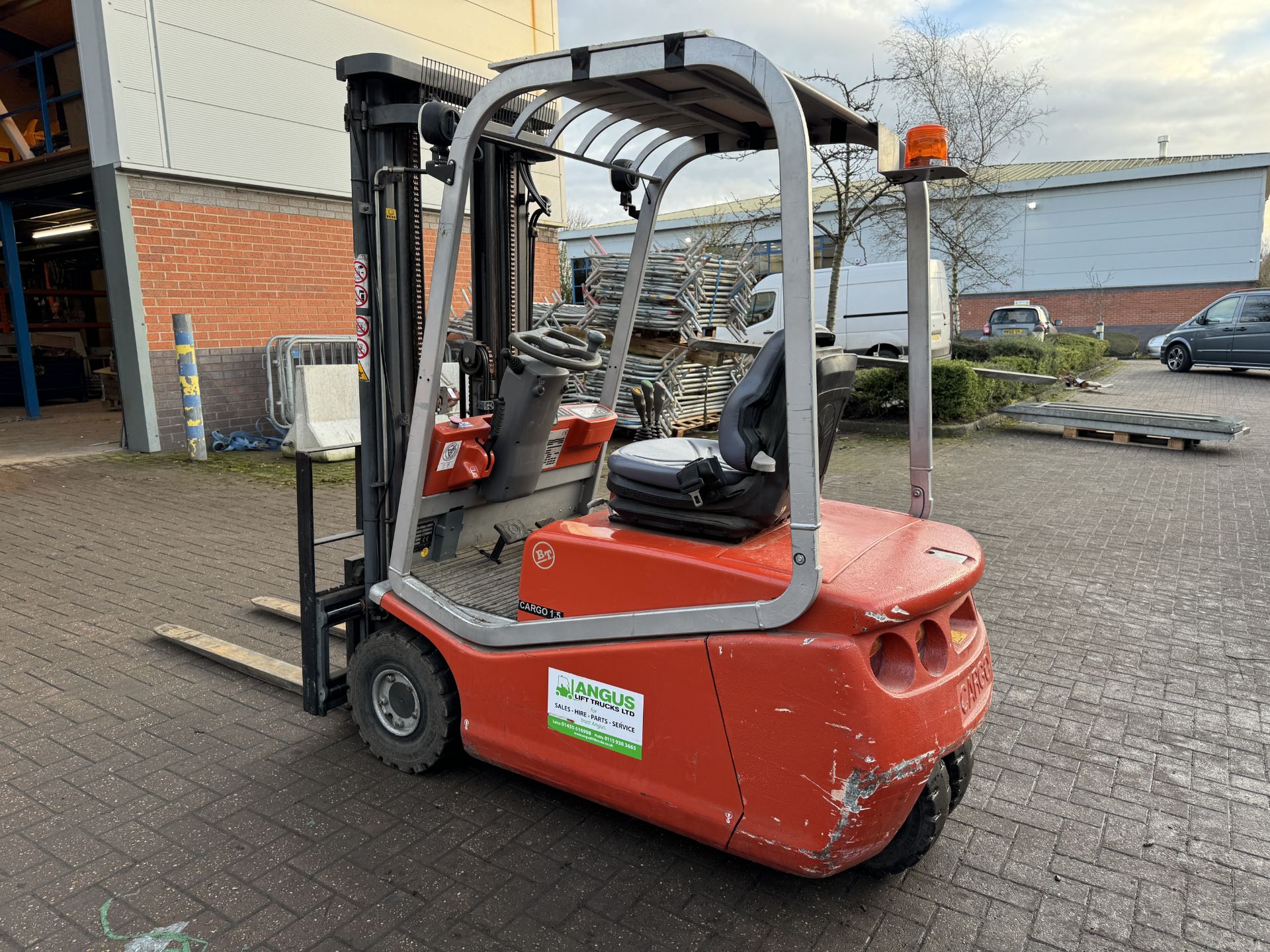 Cargo Model C 3 E 150 Tri Wheel Container Specification Electric Reach Truck - Image 3 of 28