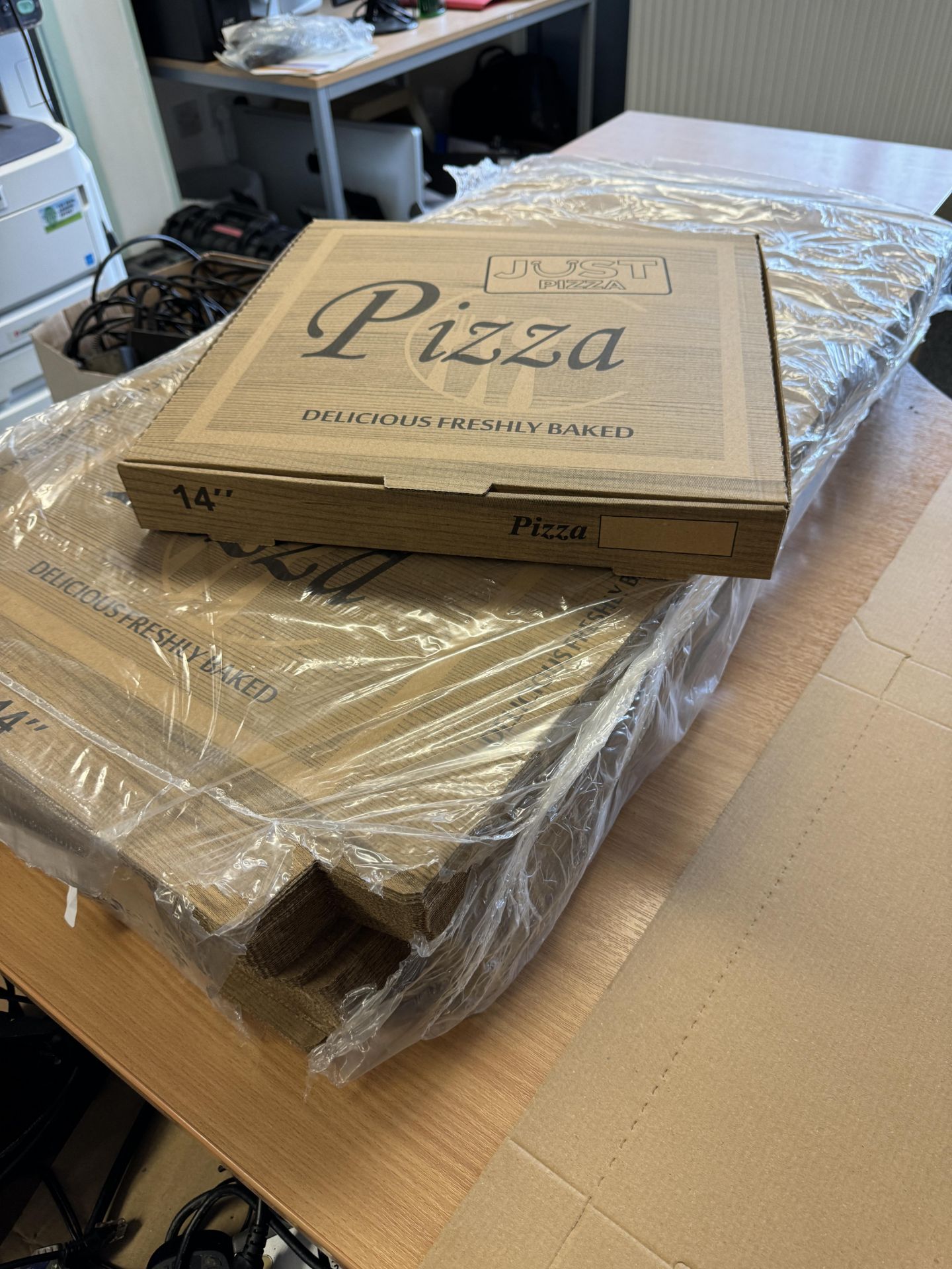 Circa 900 - 14" Pizza Boxes - RRP £300 - Low Reserve Price - Image 2 of 10