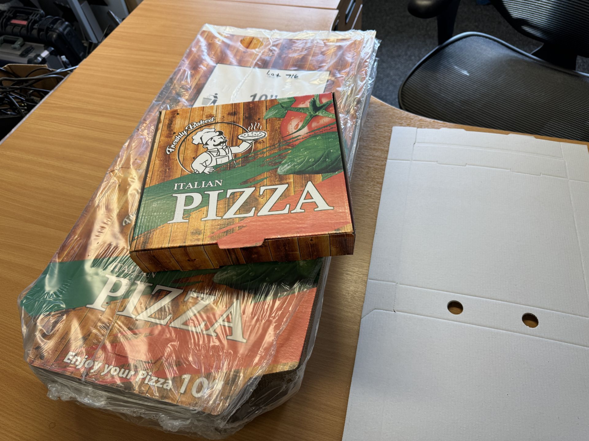 Circa 4,500 - 10" Pizza Boxes - RRP £1,377