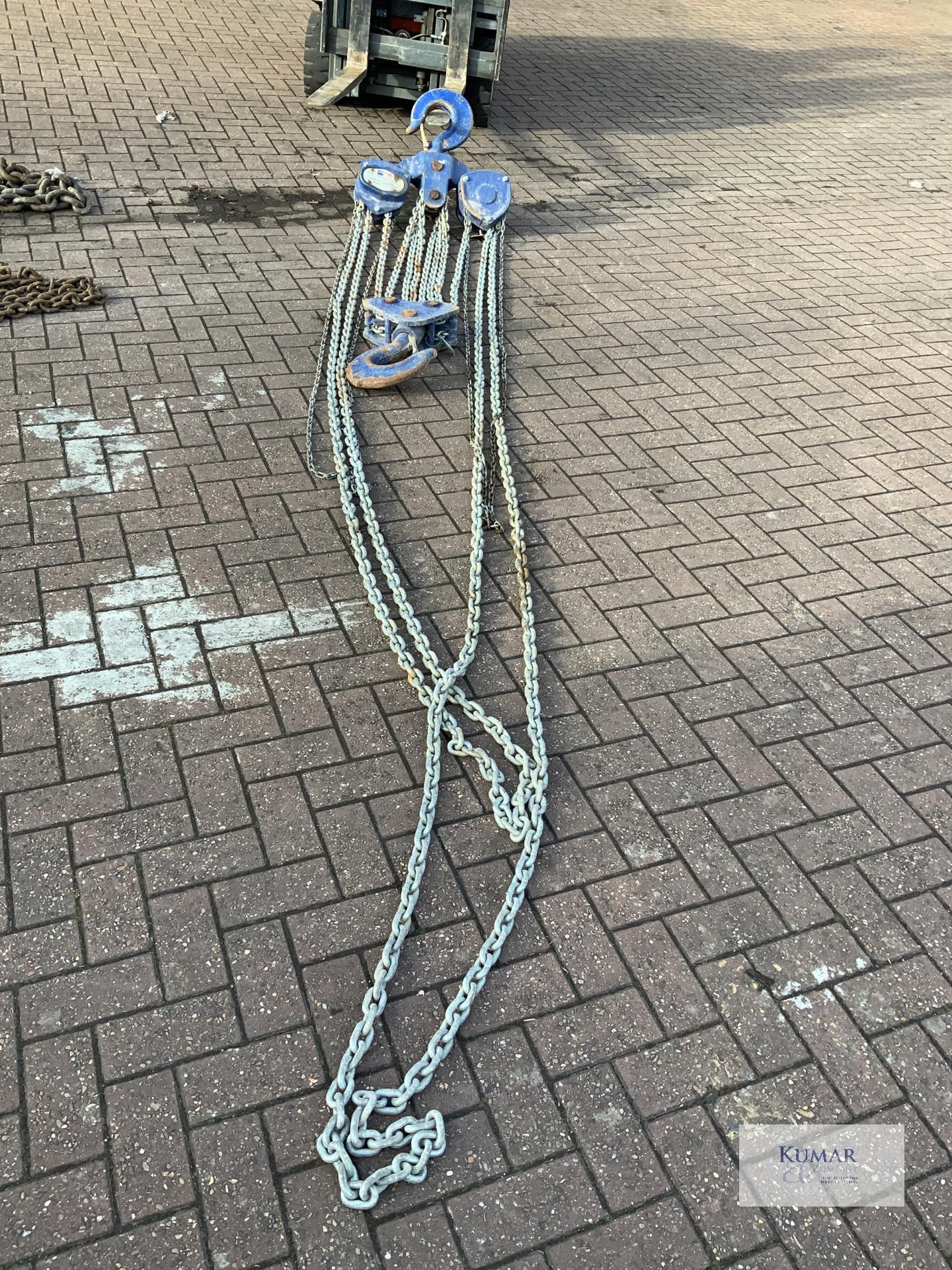 Chain block . 3 metre 20 tonne