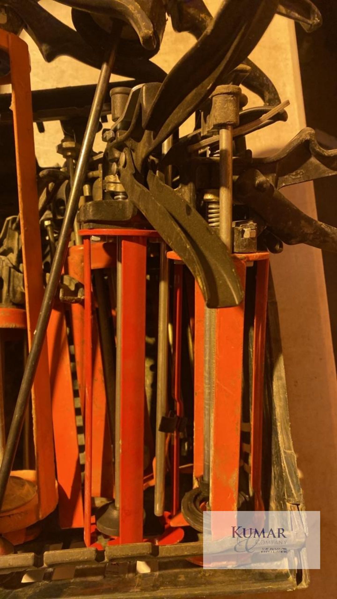 Box of assorted sealant guns - Image 3 of 4