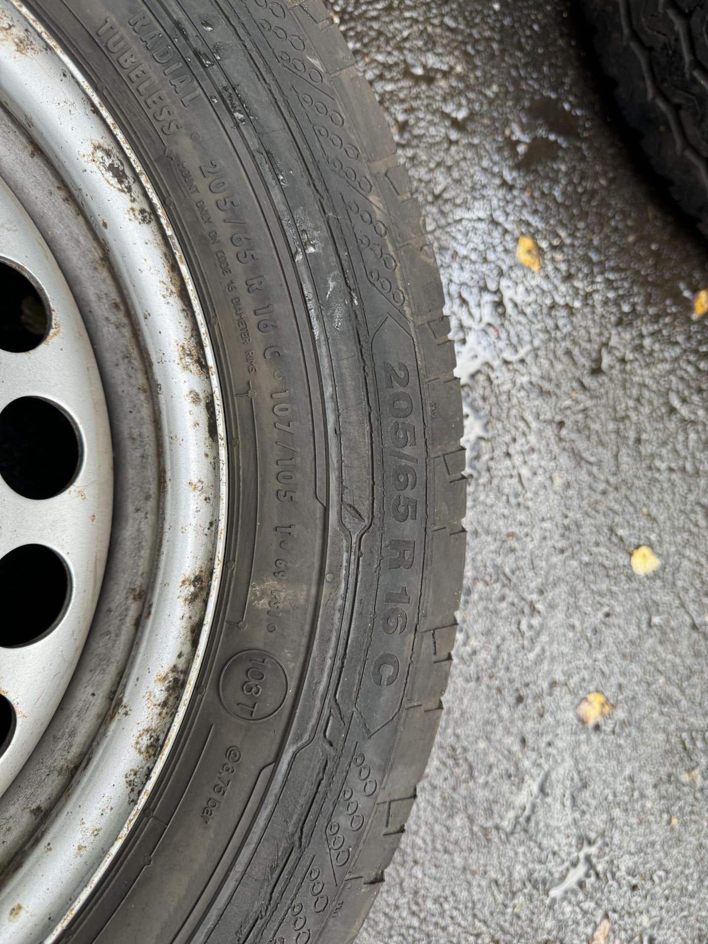 Set of 4 VW Transporter Steel Wheels & Part Worn 205/65 R16C Tyres - Image 14 of 35