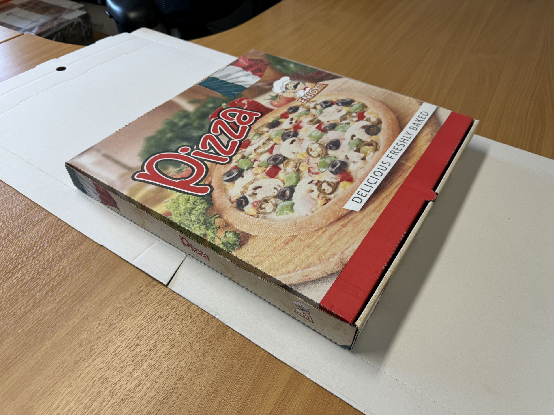 Circa 320 - 16" Pizza Boxes - RRP £400 - Low Reserve - Image 12 of 17