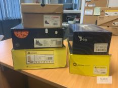 5: Pairs Various Style Size 5 Safety Shoes - As Shown