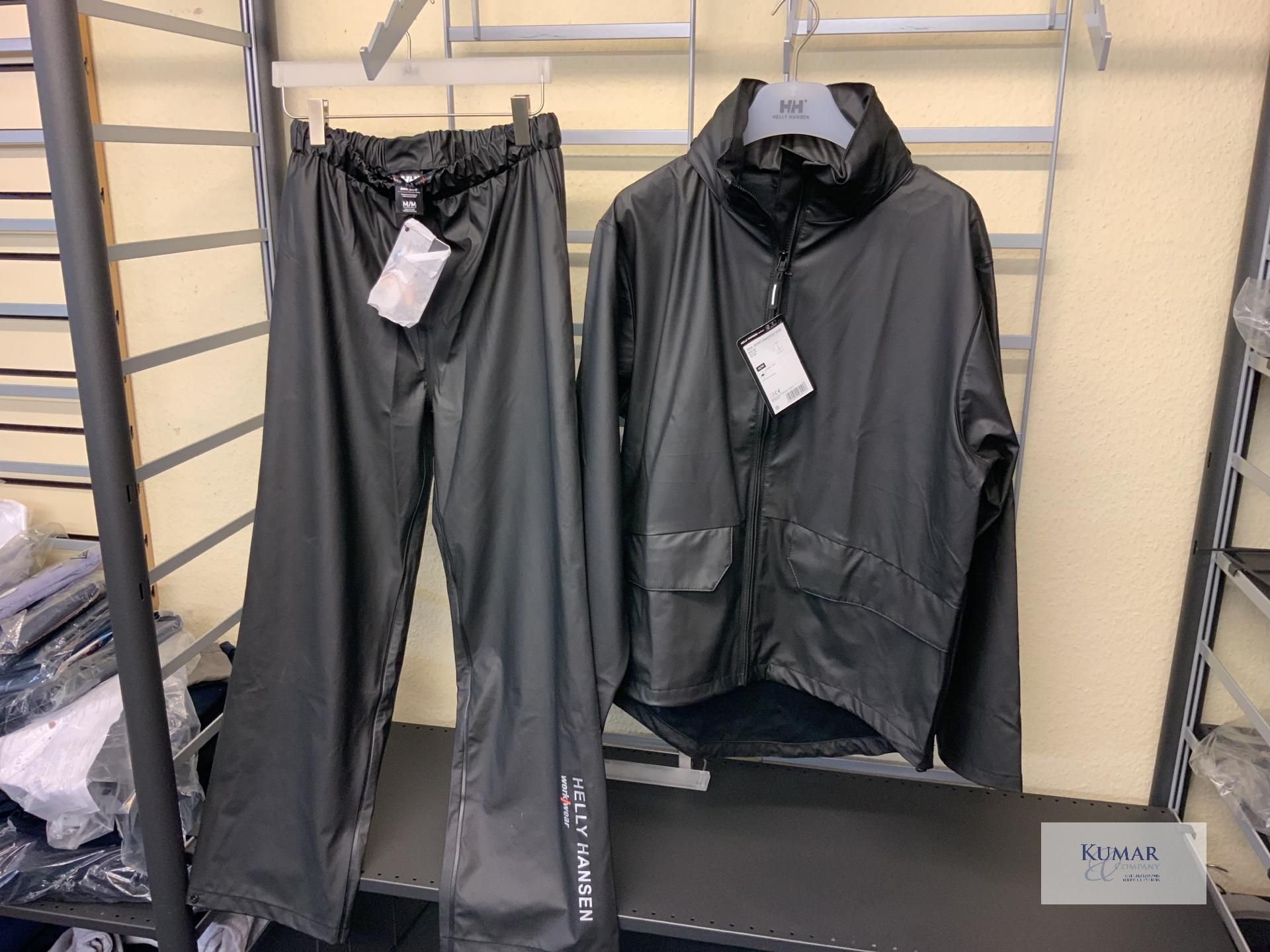 1:H Helly Hansen Water proof Jacket and Trousers Set Size Medium - Image 5 of 5