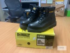 Dewalt Maxi Steel Toe Cap Size 7 Black Safety Boots - RRP Â£64.99