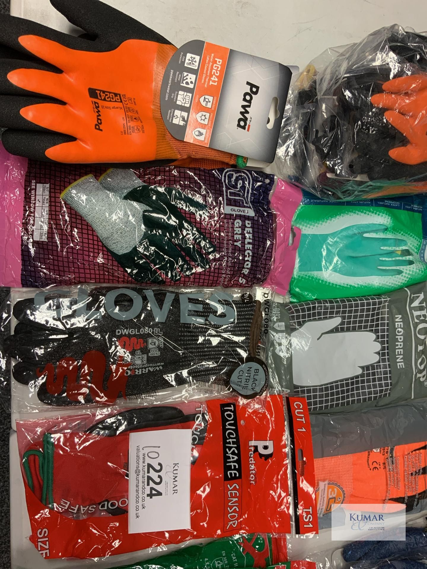 Assorted New Gloves to Include Pawa, Portwest, Puggies, Warrior and ST Gloves - Image 5 of 5