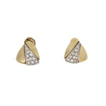 Paar dreieckige Ohrstecker mit Diamantbesatz