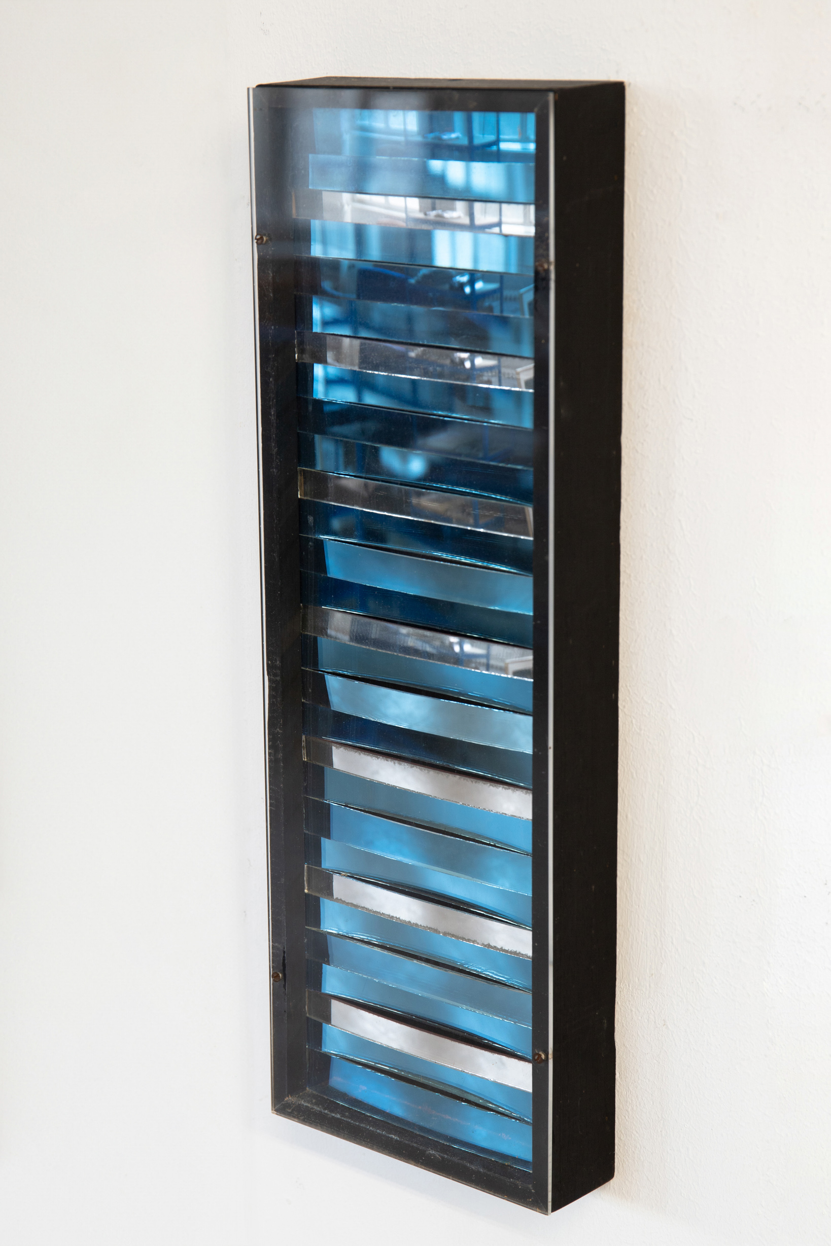 Adolf Luther*, 1975, Mirror object, stripes concave/convex