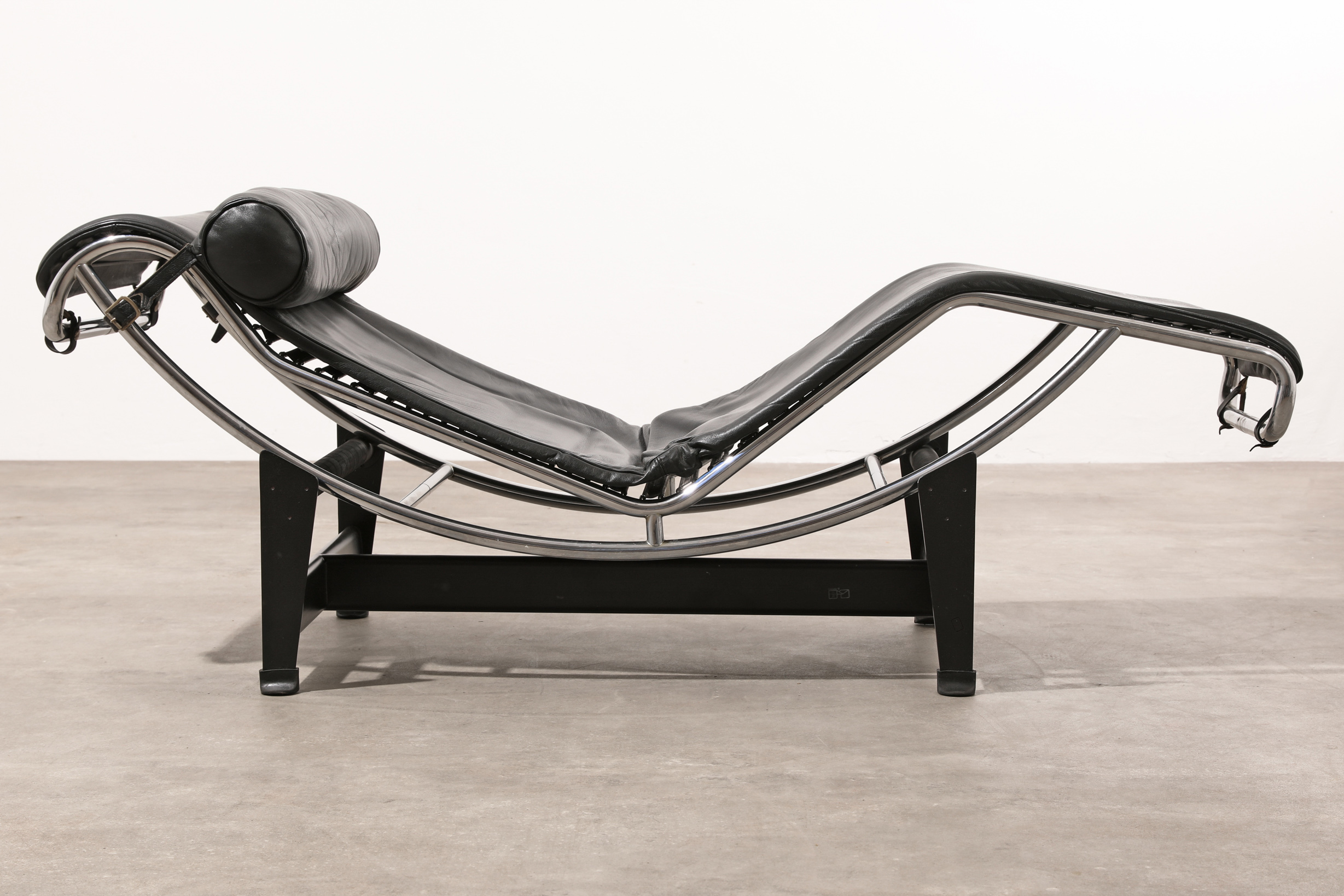 Le Corbusier, Cassina, Lounger/Chaise Longue, model LC 4 - Image 3 of 6