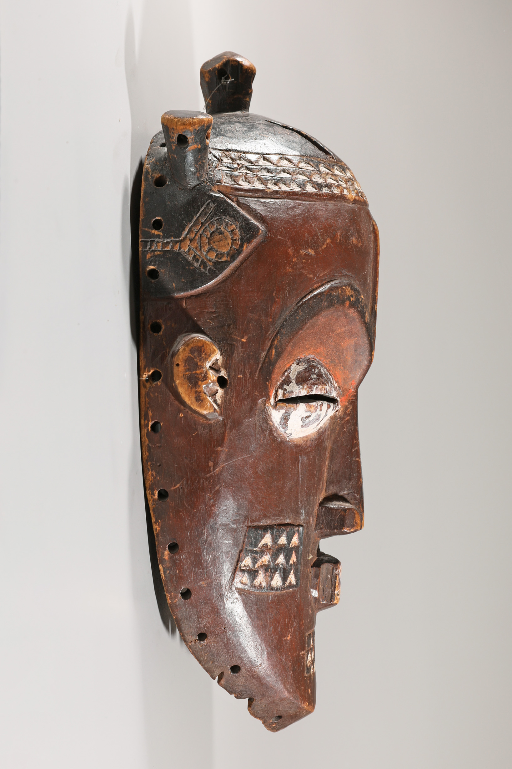 Male face mask, Biombo, Congo - Image 2 of 3