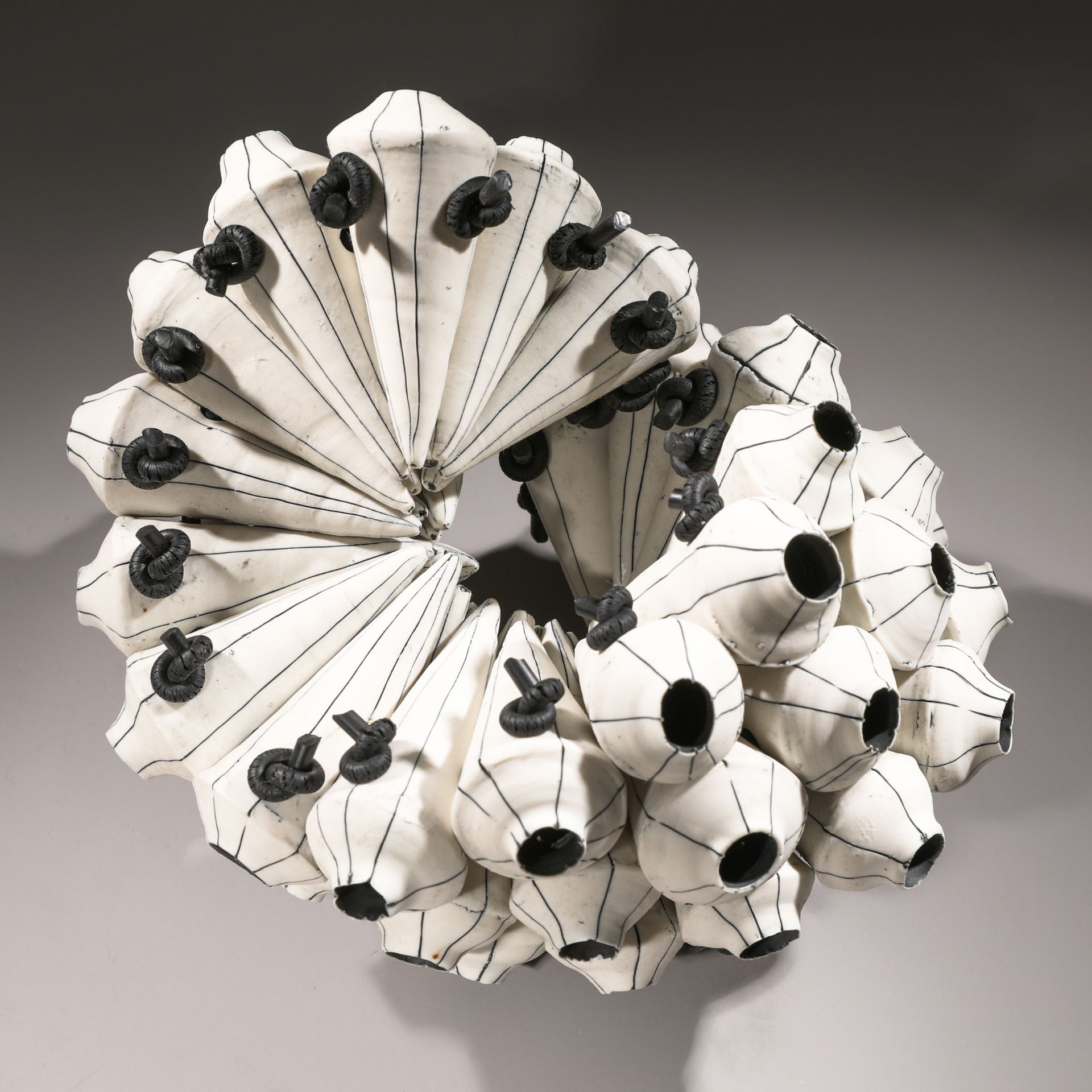 Ursula Commandeur, Vase Sculpture - Image 4 of 6