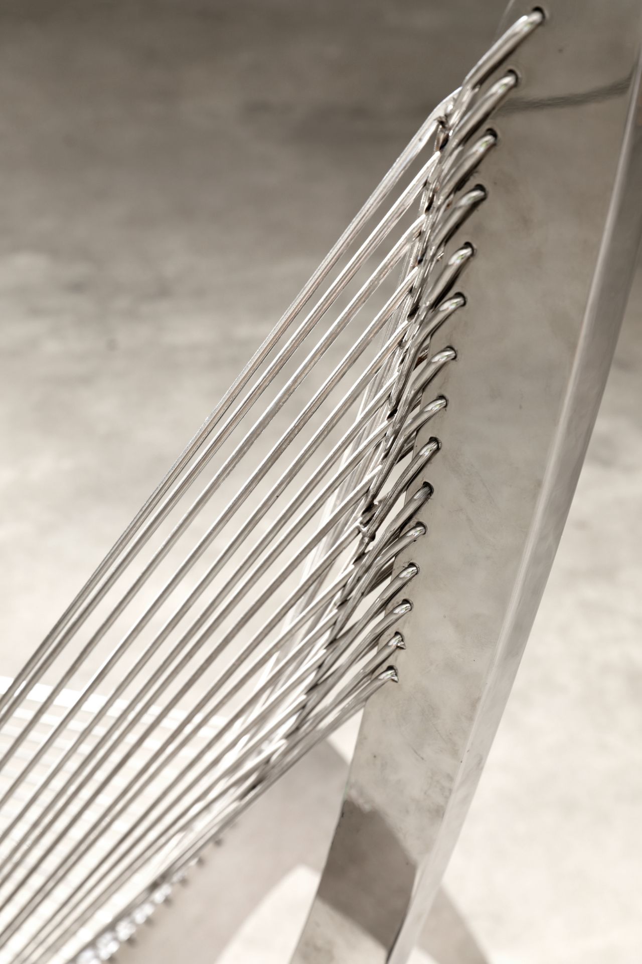 Jorgen Hovelskov (nach), Lounge Sessel Modell Harp Chair in Edelstahl - Bild 6 aus 6
