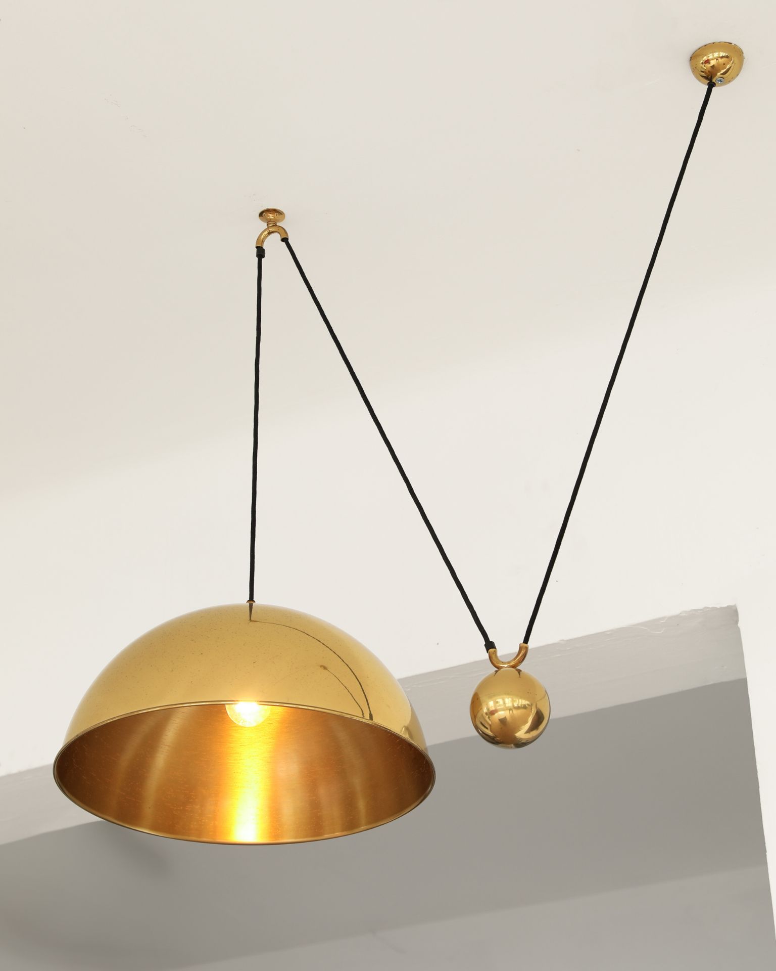 Florian Schulz, Adjustable Pendant Lamp with counterweight, model Posa D. 49 cm