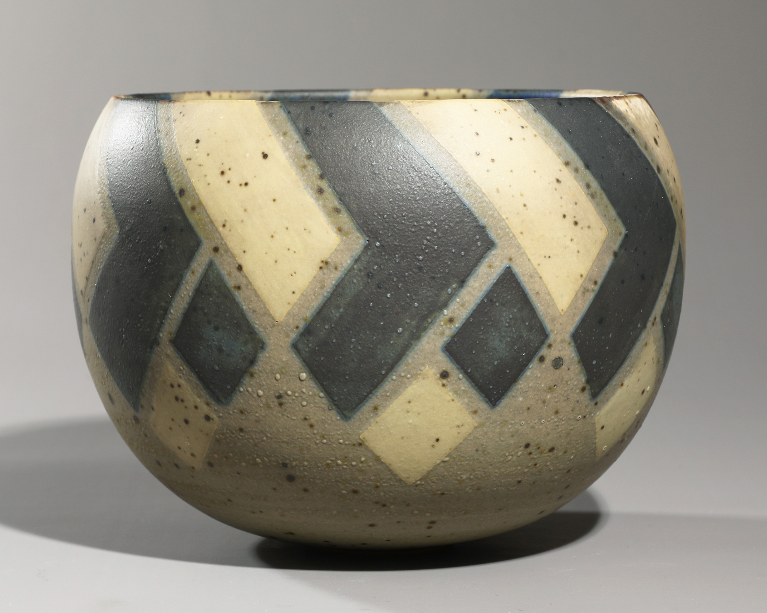 Karl Scheid, Bowl, 1989 and Vase, 1993 - Image 2 of 8