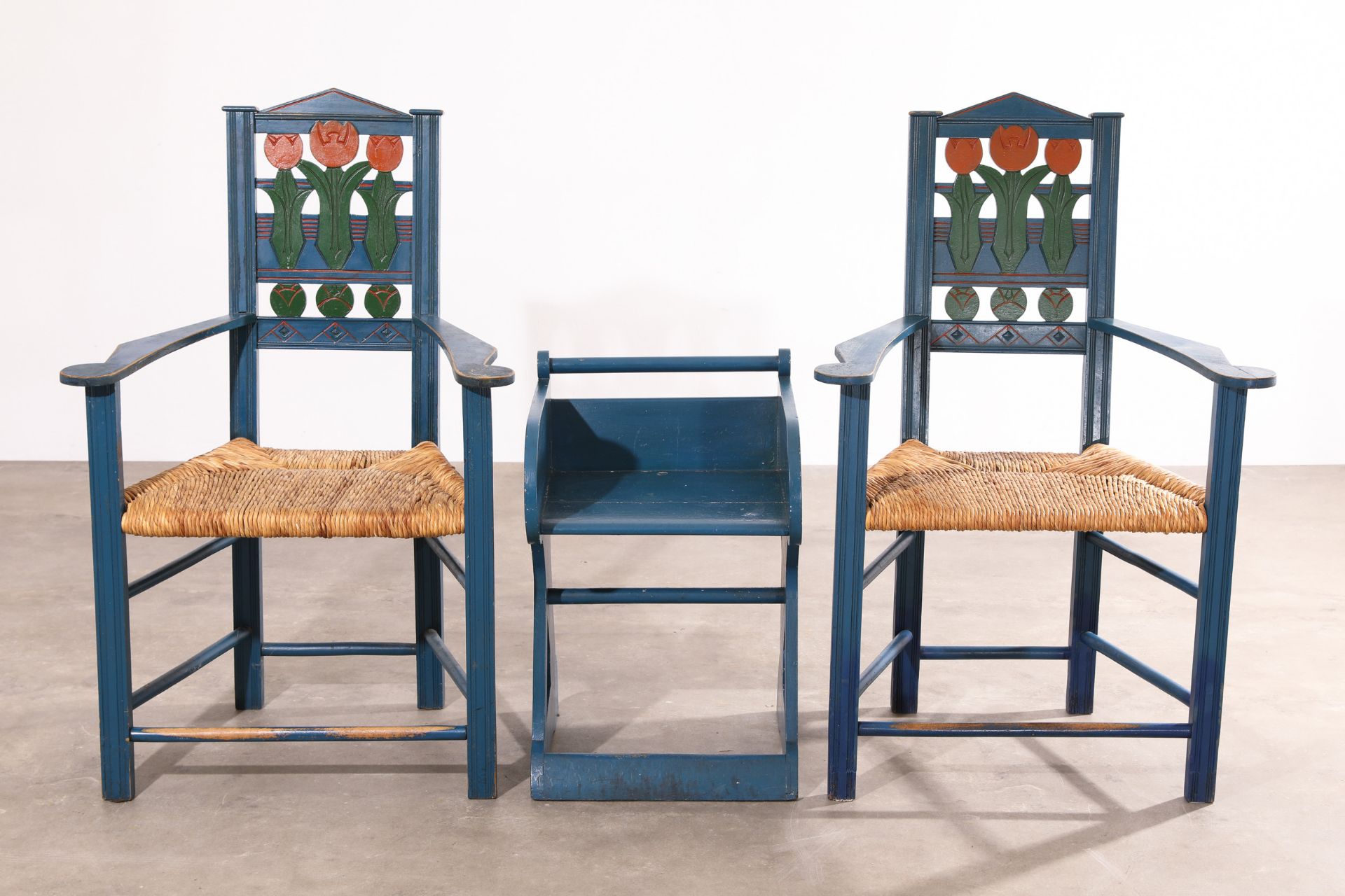 Heinrich Vogeler, 2 chairs and stools, model Tulpe / Tulip - Image 2 of 5
