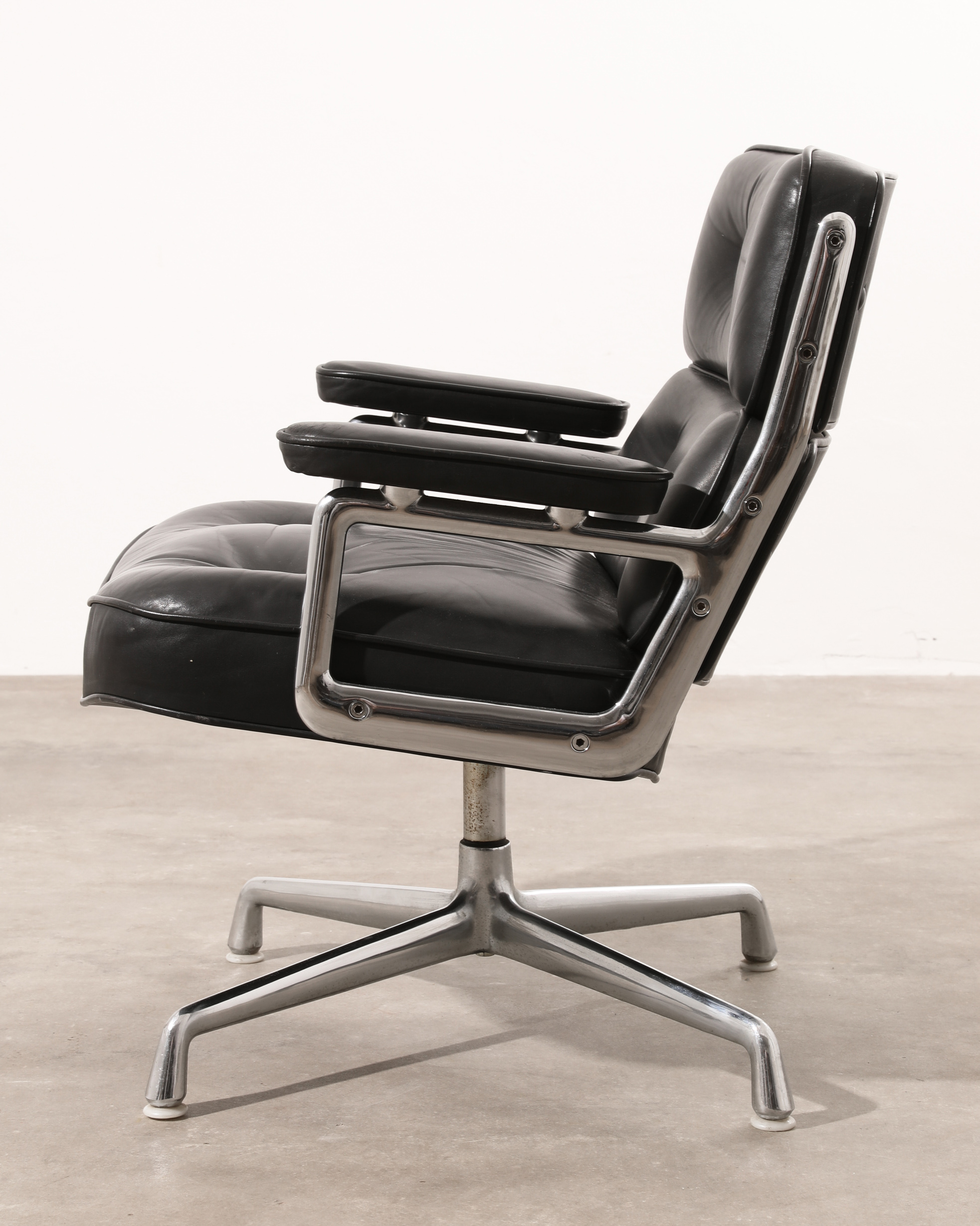 Charles & Ray Eames, Vitra, 4 Chairs, model Time Life Lobby Chair - Image 4 of 6