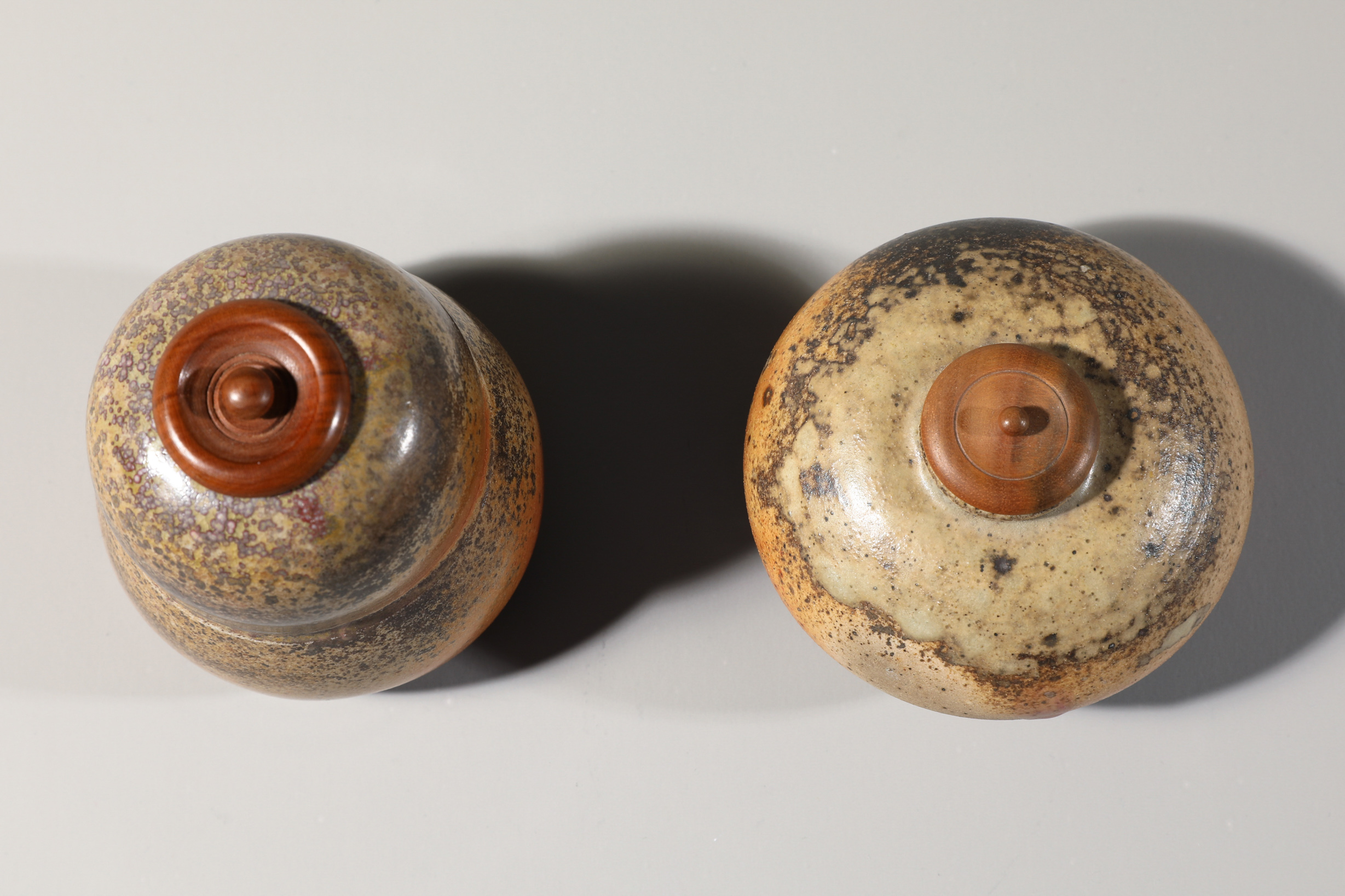 Horst Kerstan, two lidded vessels with wooden lids, 1981 / 1982 - Image 4 of 5