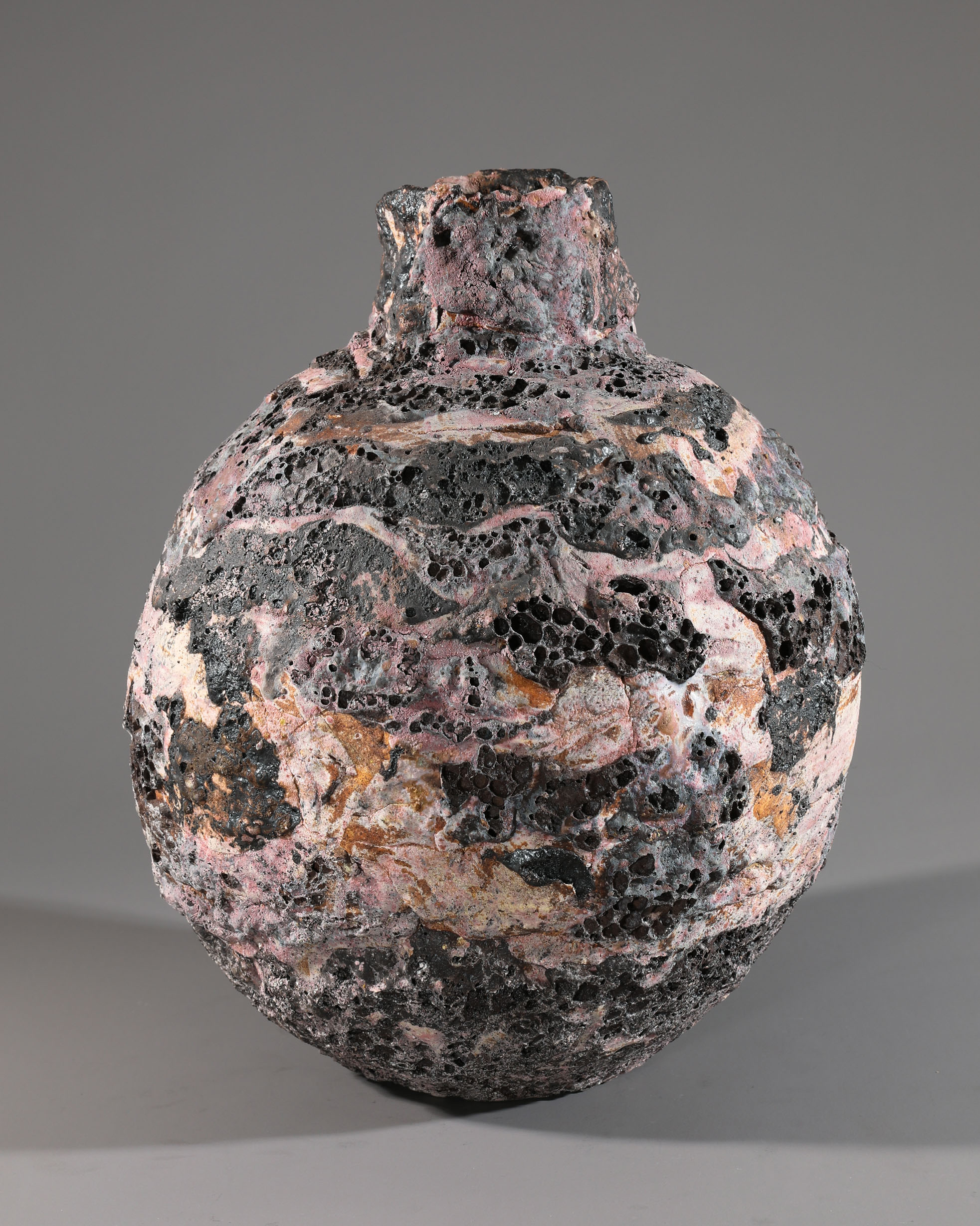 Ewen Henderson. Vase Necked-Jar - Image 3 of 5