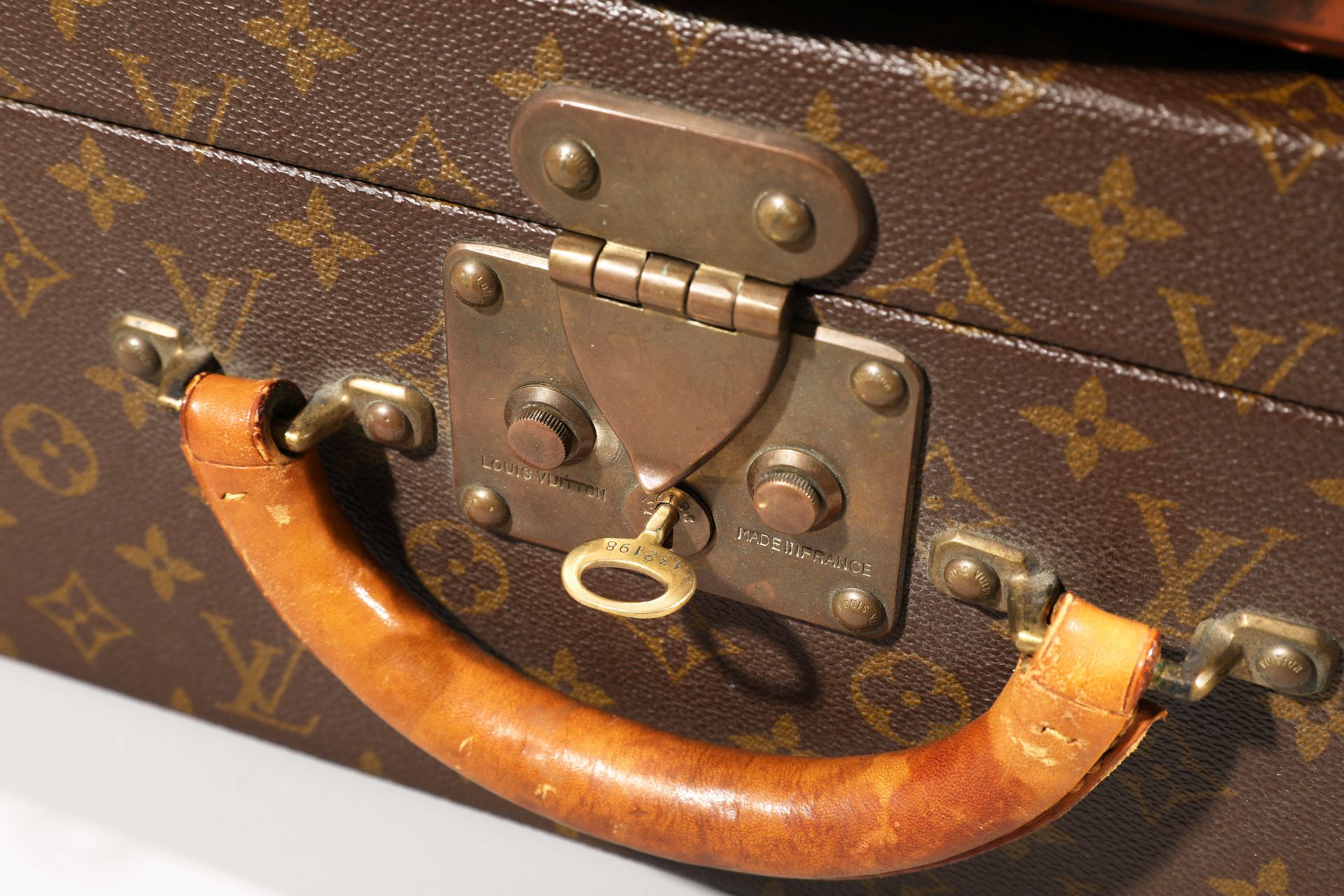 2 Louis Vuitton Suitcases, Model Rigid Alzer - Image 3 of 6