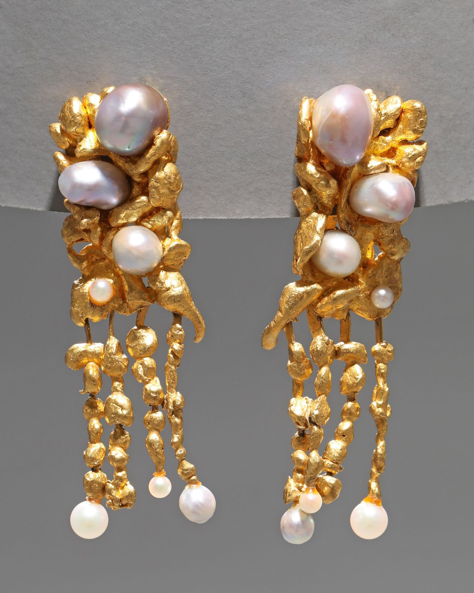 Ebbe Weiss-Weingart, Pair of pearl earrings
