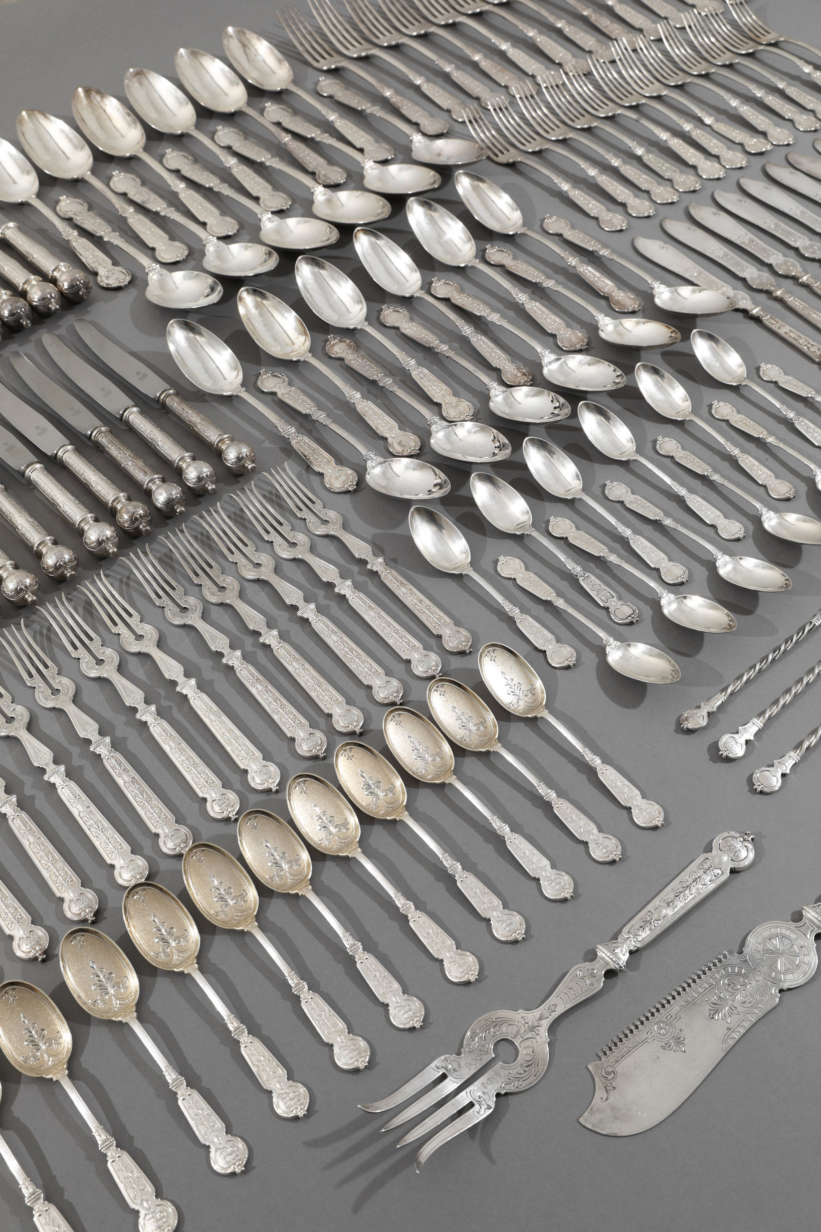 G. Hermeling for Wilkens Söhne, Bremen, 118-piece cutlery set with serving pieces