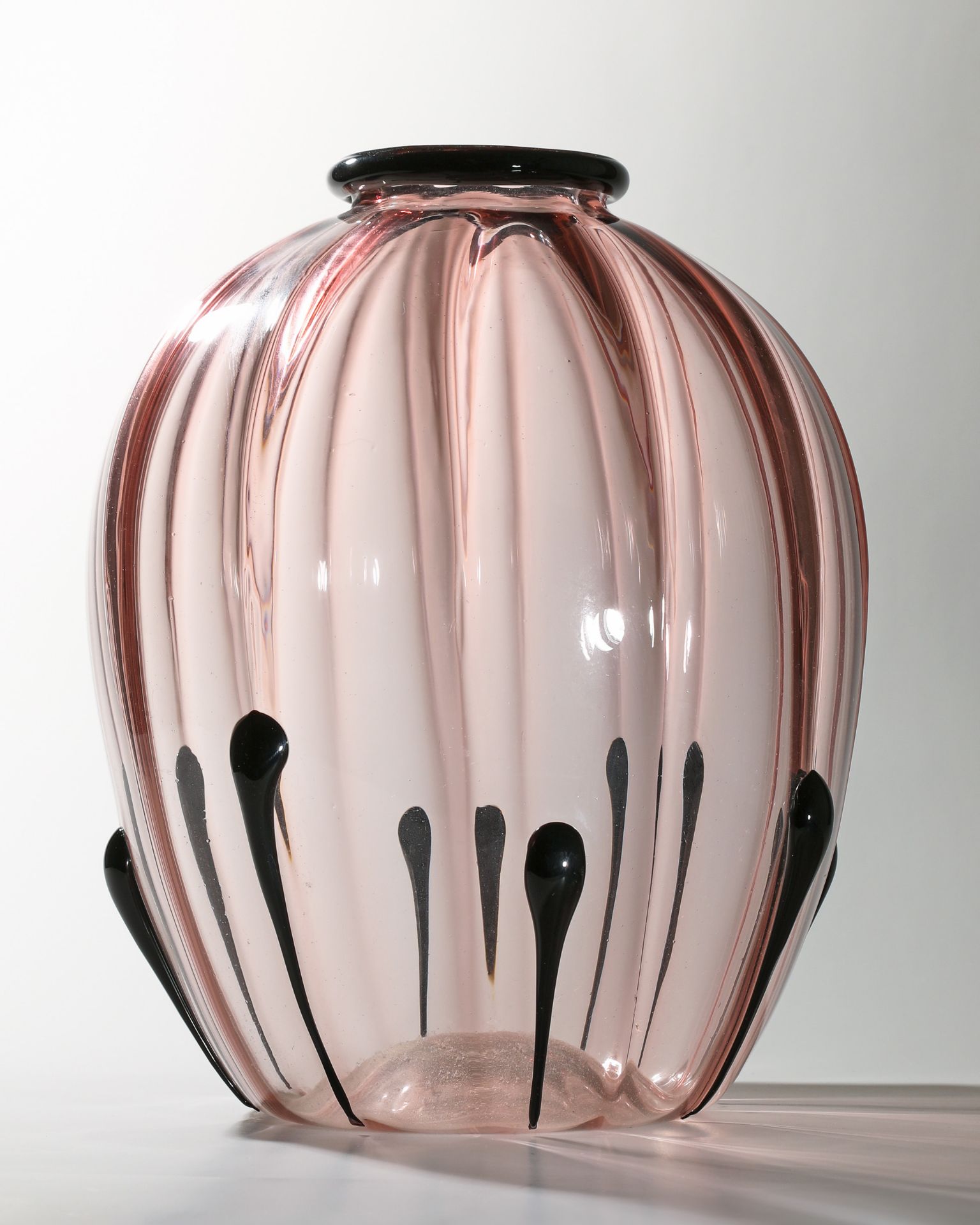 Vittorio Zecchin. A Goccioloni Vase - Image 2 of 5