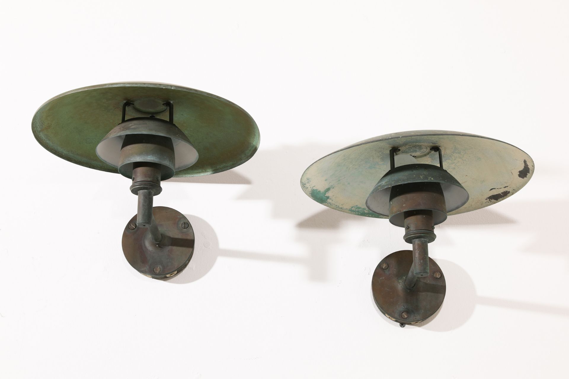 Poul Henningsen, Louis Poulsen, 2 wall Lights, model PH 4.5/3 for outdoor use - Image 3 of 7